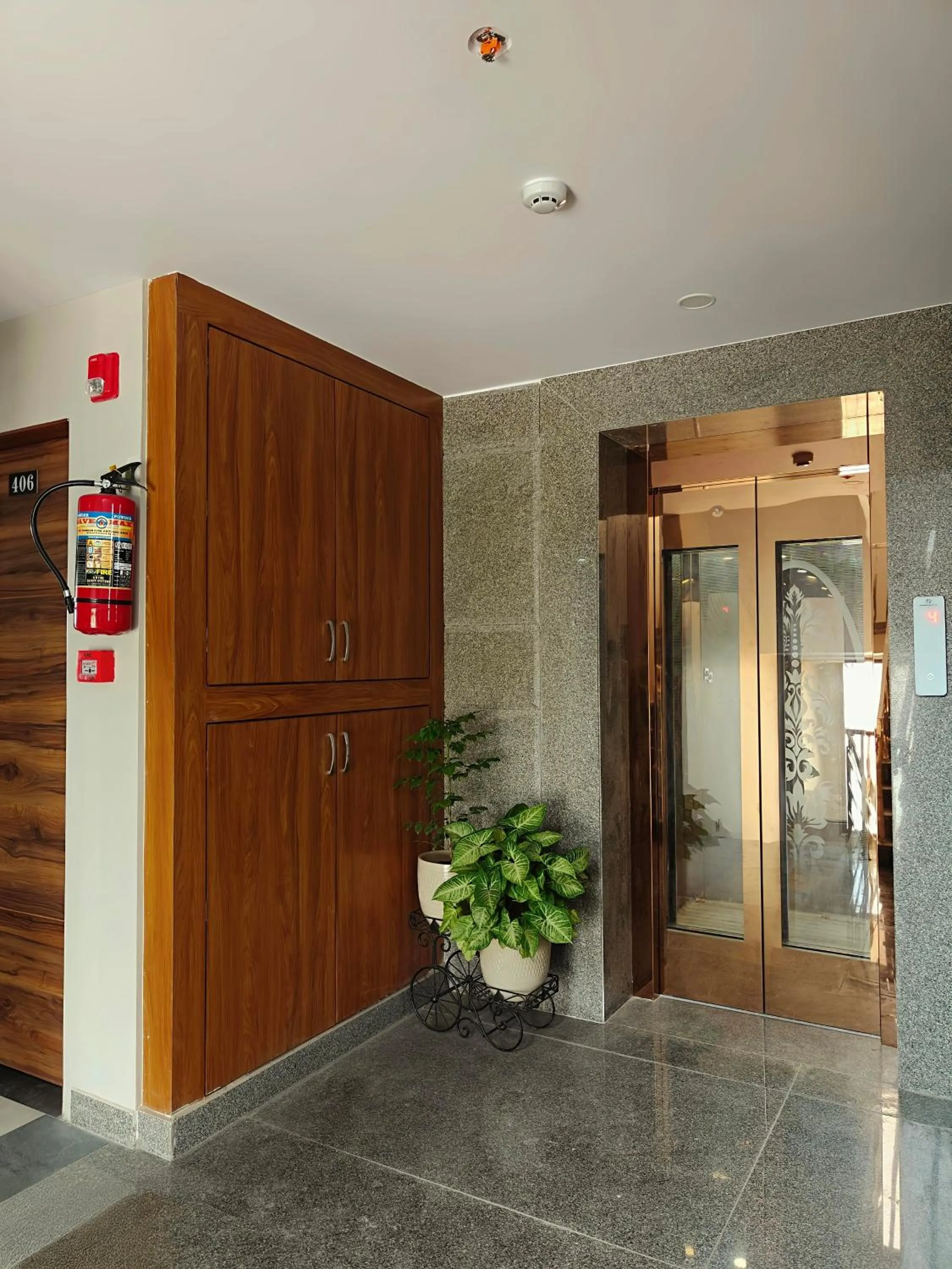 elevator in Sagar Stays