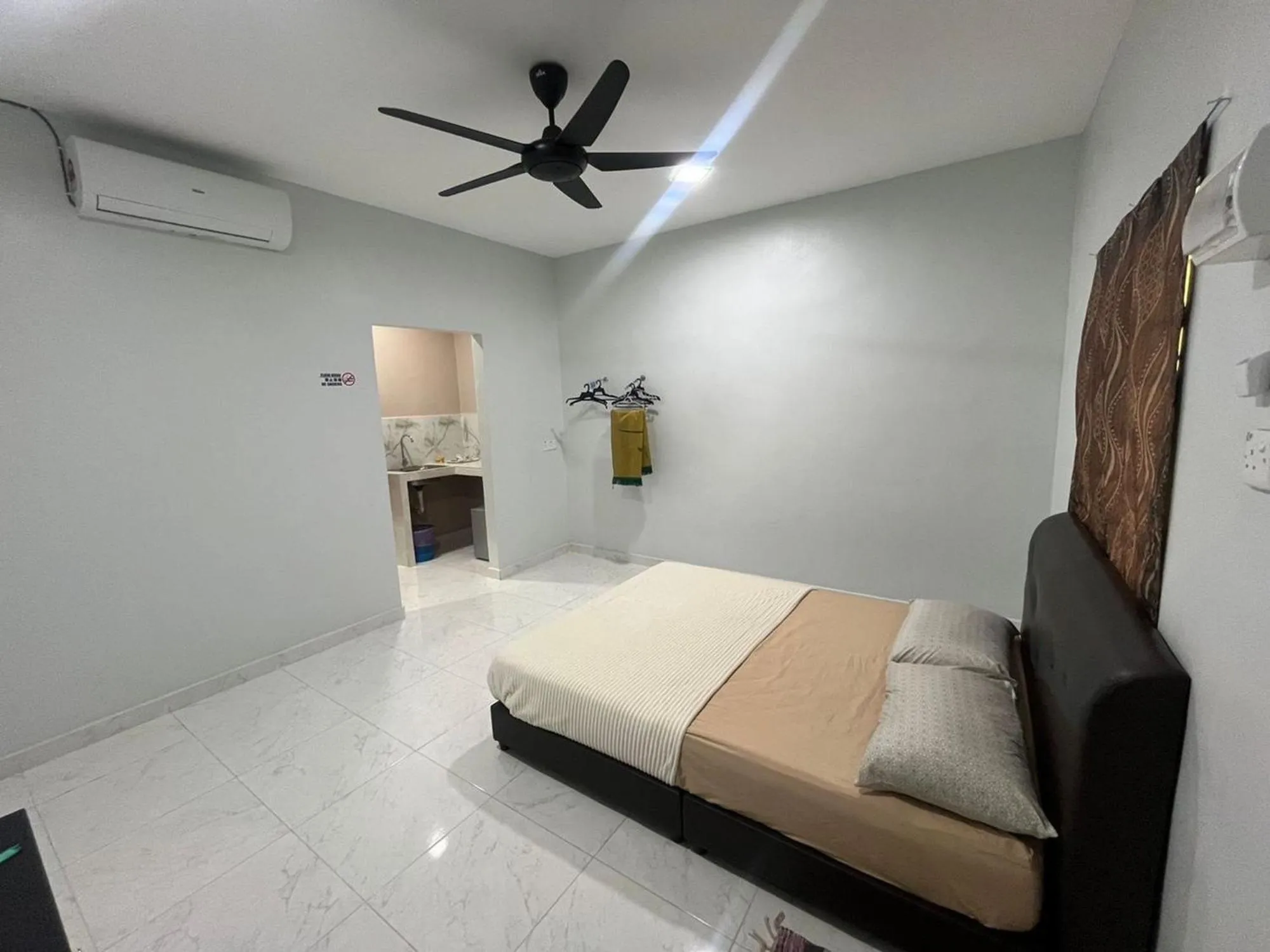 Photo of the whole room, Bed in OYO 91220 D Inai Roomstay