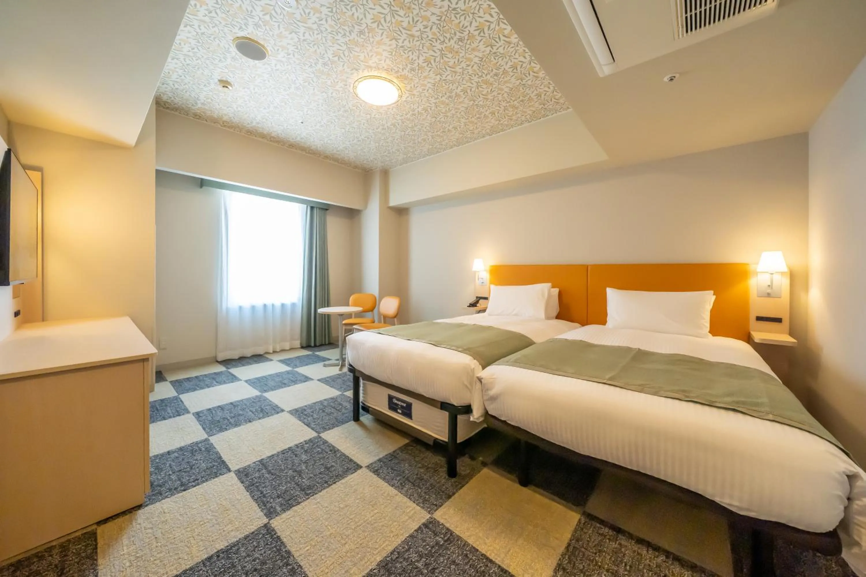 Superior Hollywood Twin Room for 2 person in Hotel Monterey La Soeur Naha
