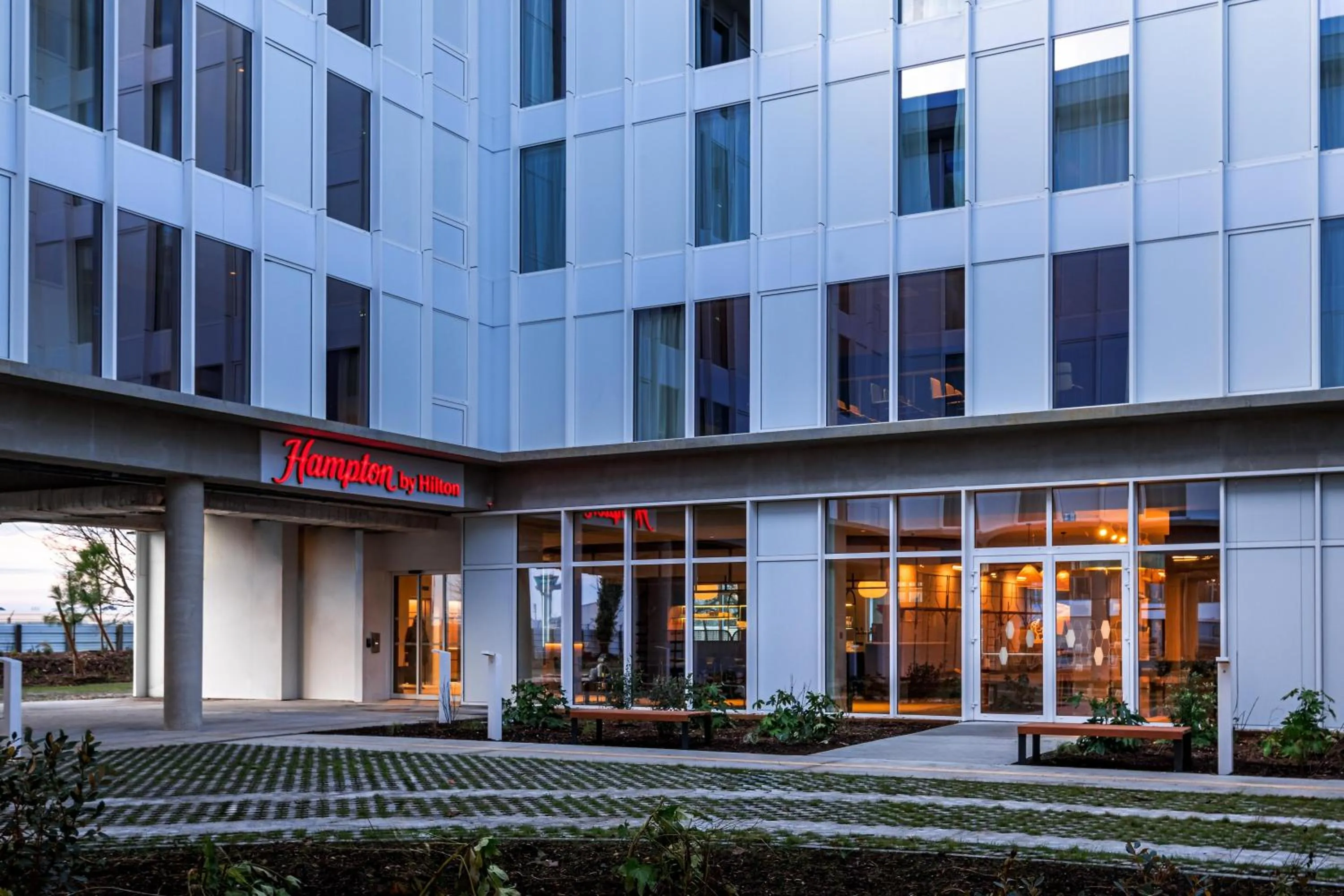 Property building in Hampton by Hilton Bordeaux Merignac Airport