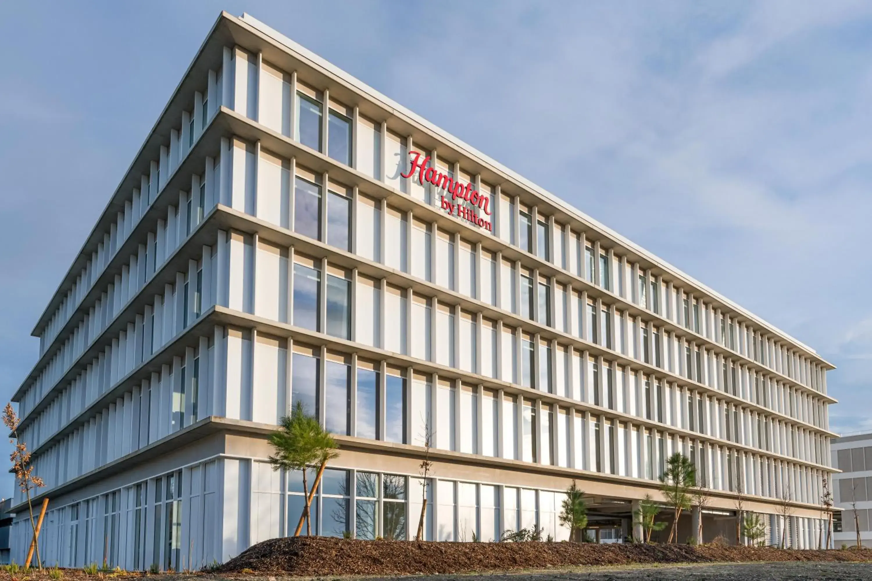 Property building in Hampton by Hilton Bordeaux Merignac Airport Property building in Hampton by Hilton Bordeaux Merignac Airport