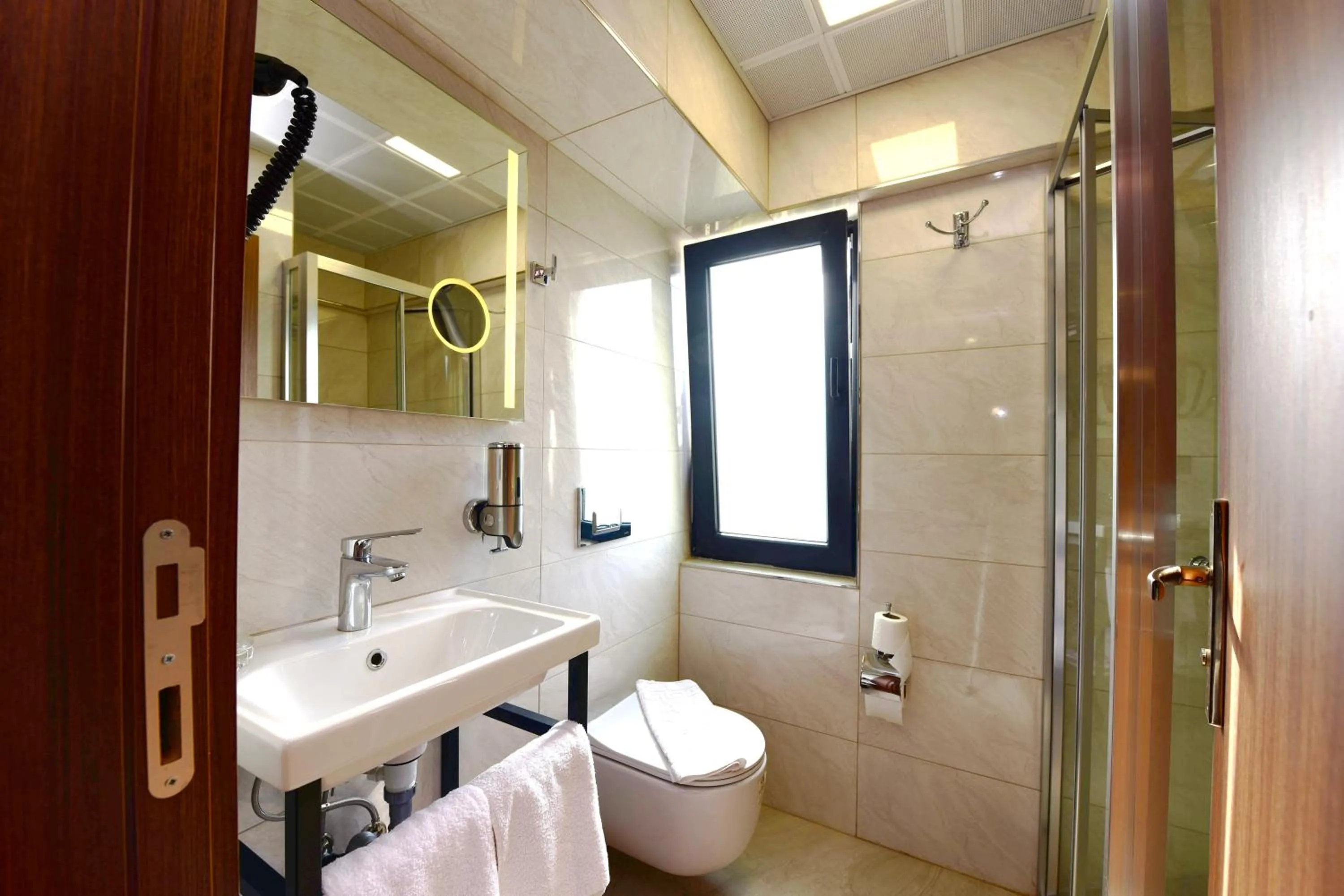 Bathroom in Hotel Öncü
