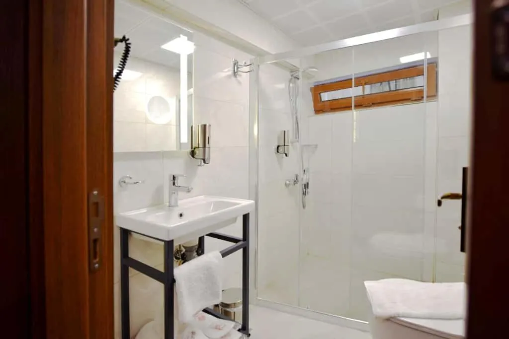Bathroom in Hotel Öncü