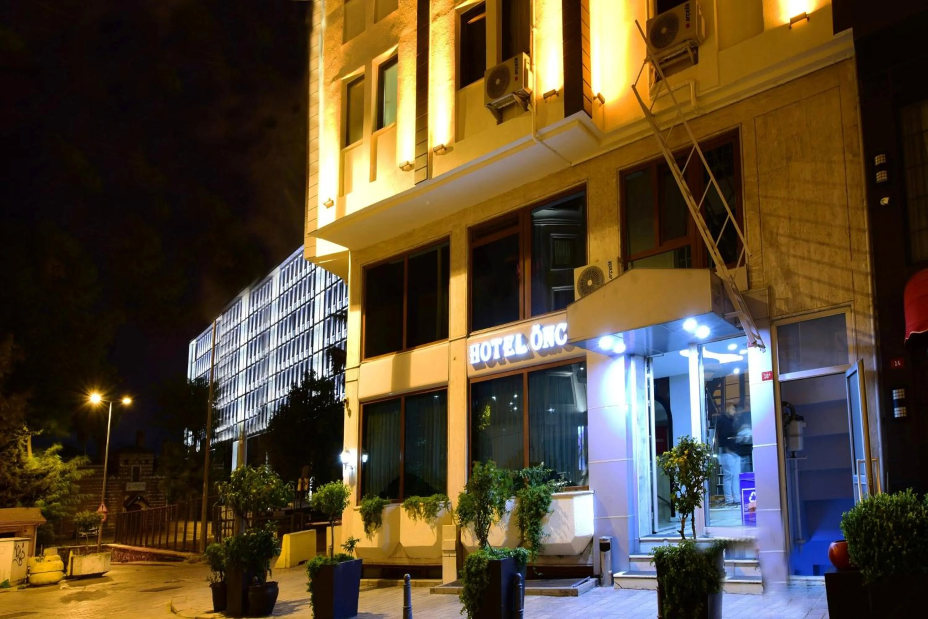 Property building in Hotel Öncü