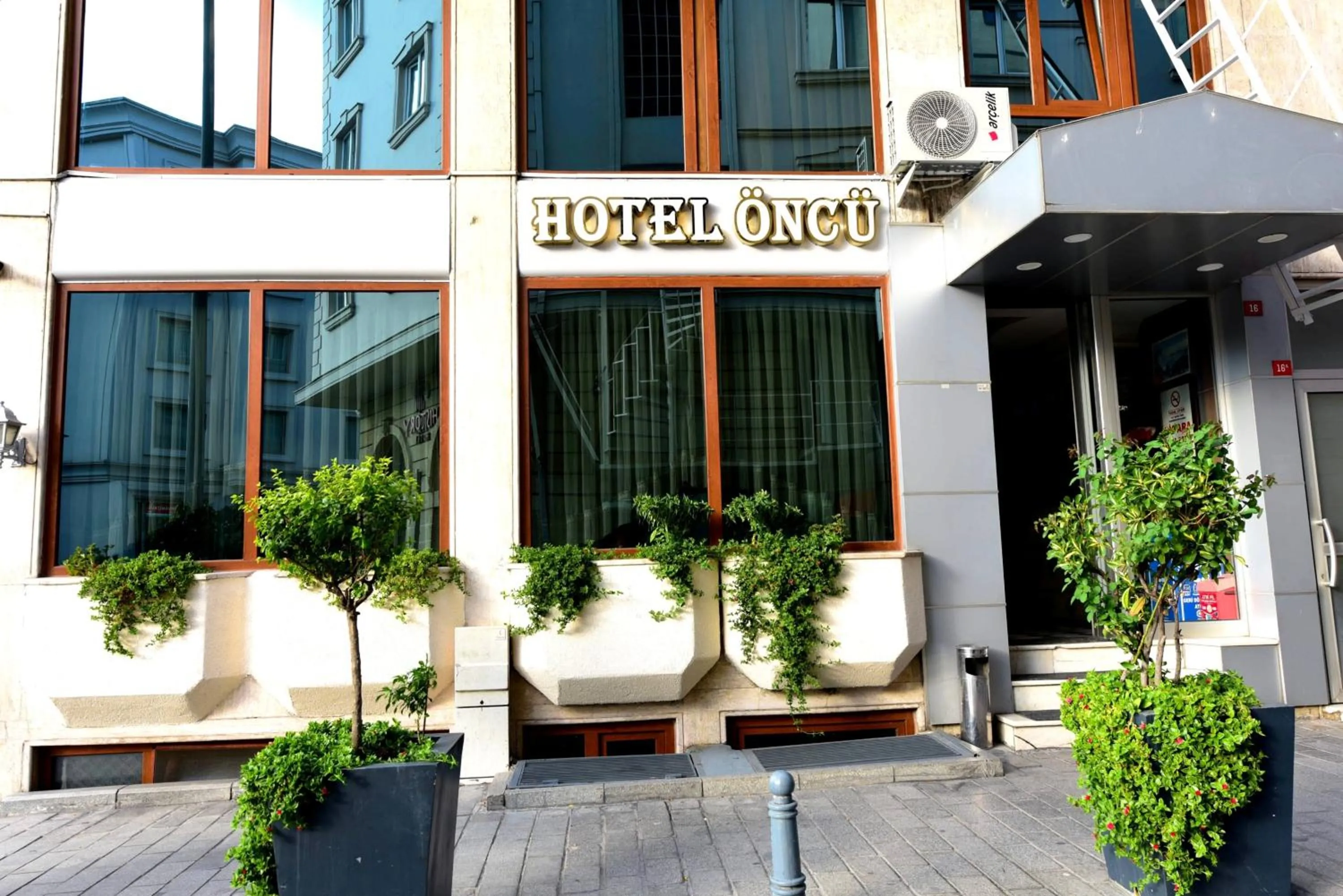 Property building in Hotel Öncü