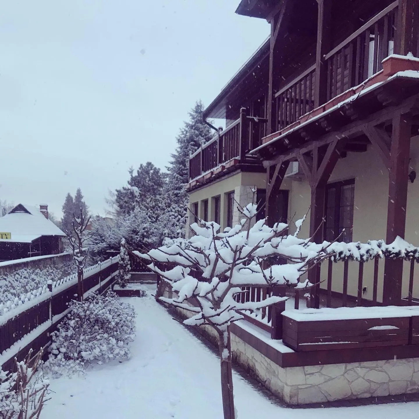 APARTAMENTY TUŹNIKOWIE
