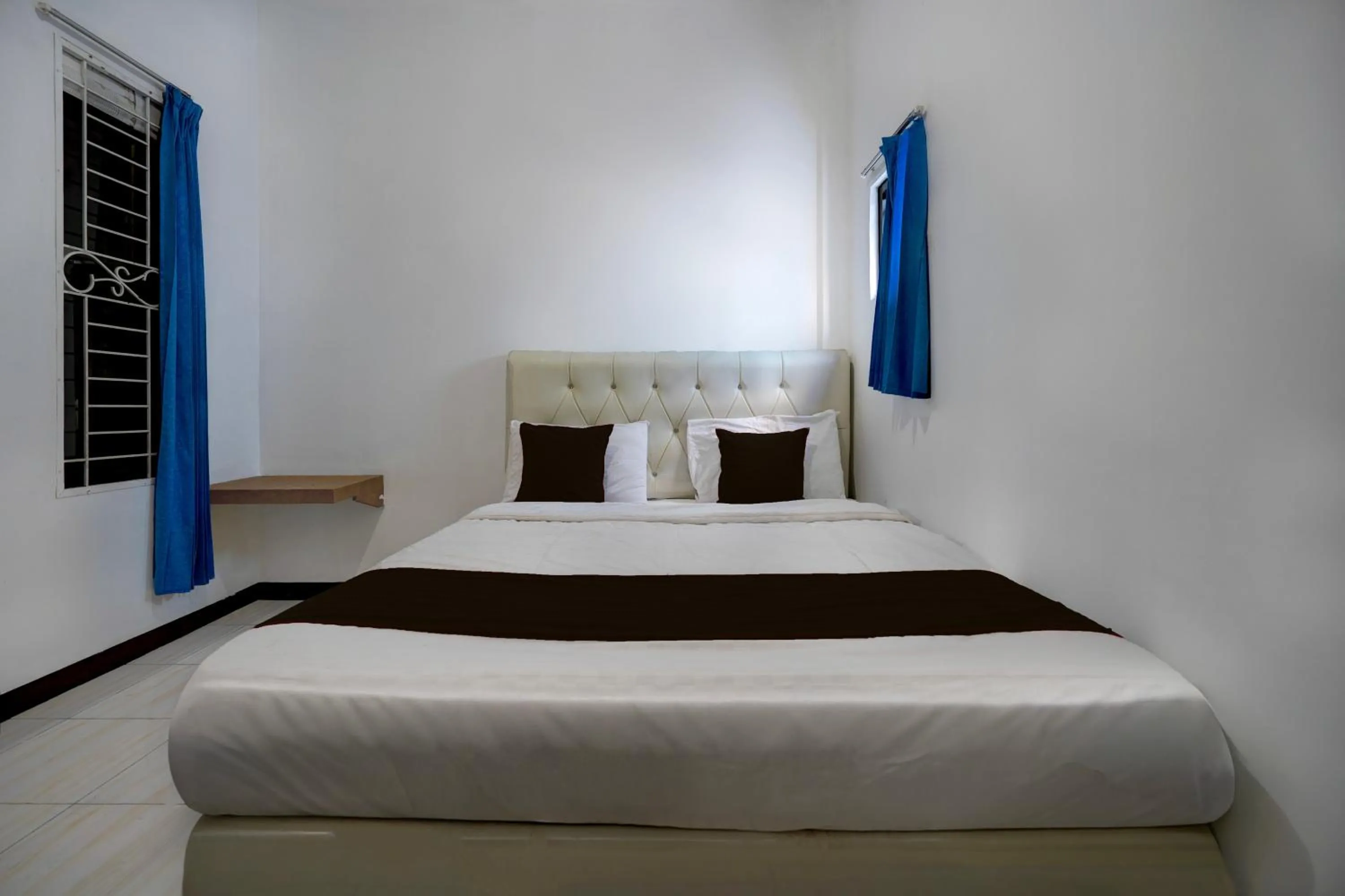 Hotel O 94843 Syariah Hj. Lilis Sukabumi