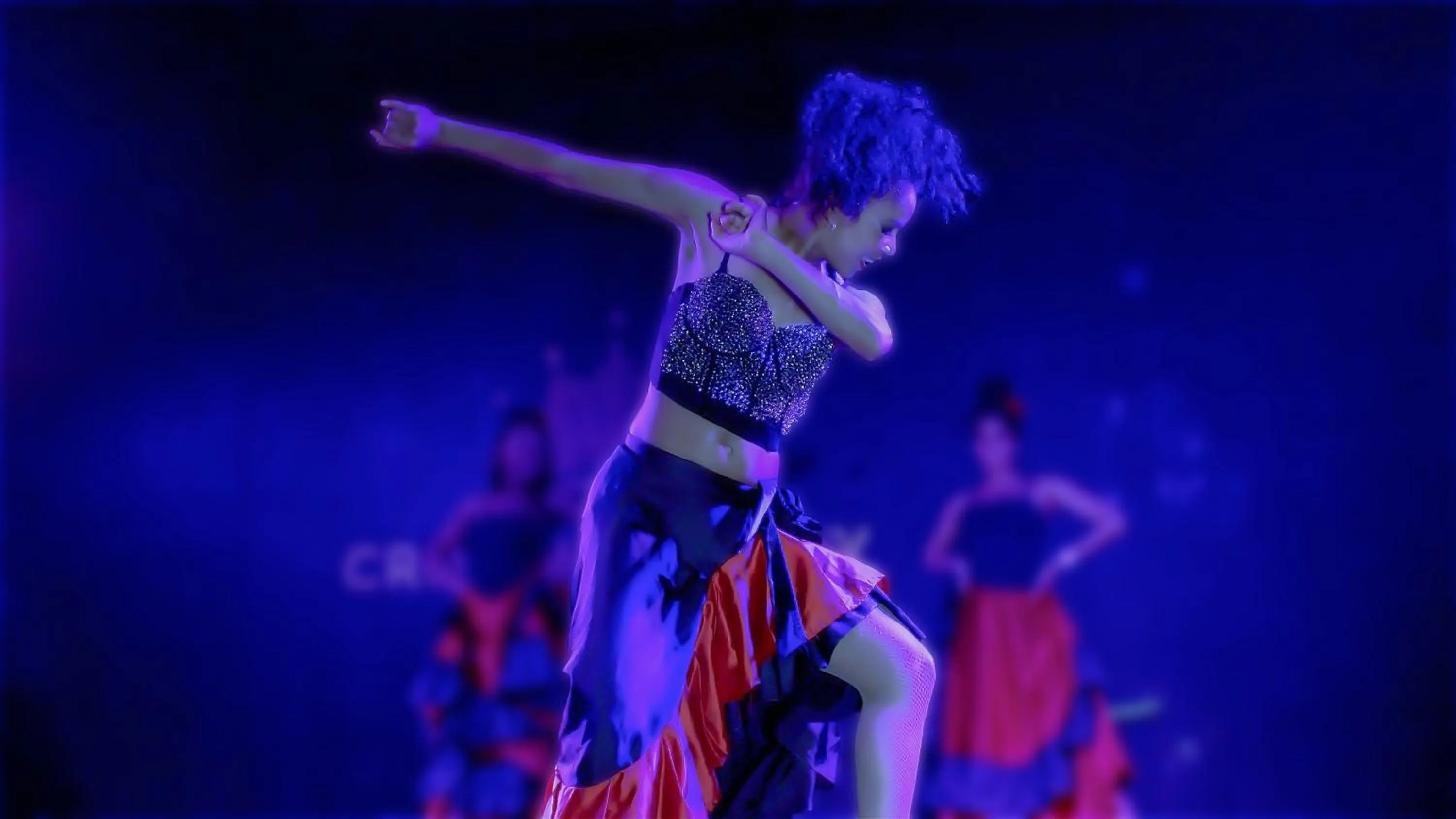 People in Side Crown Serenity Ultra All Inclusive