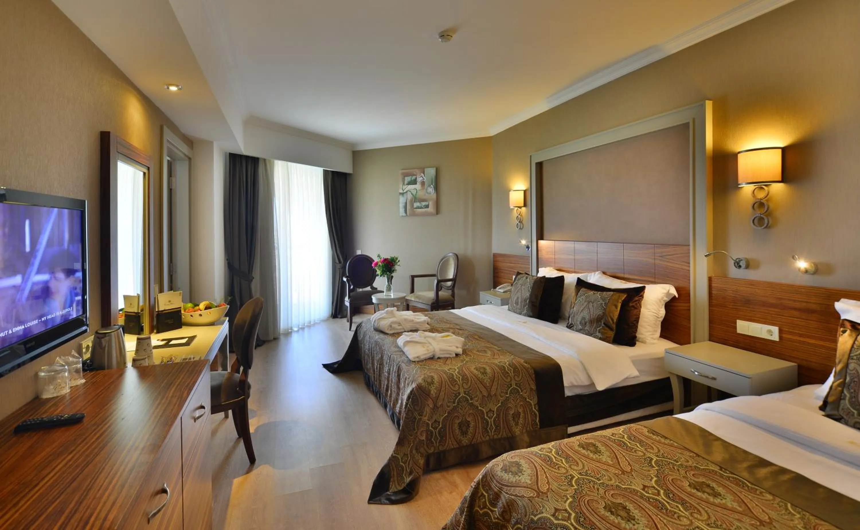 Bed in Side Crown Serenity Ultra All Inclusive