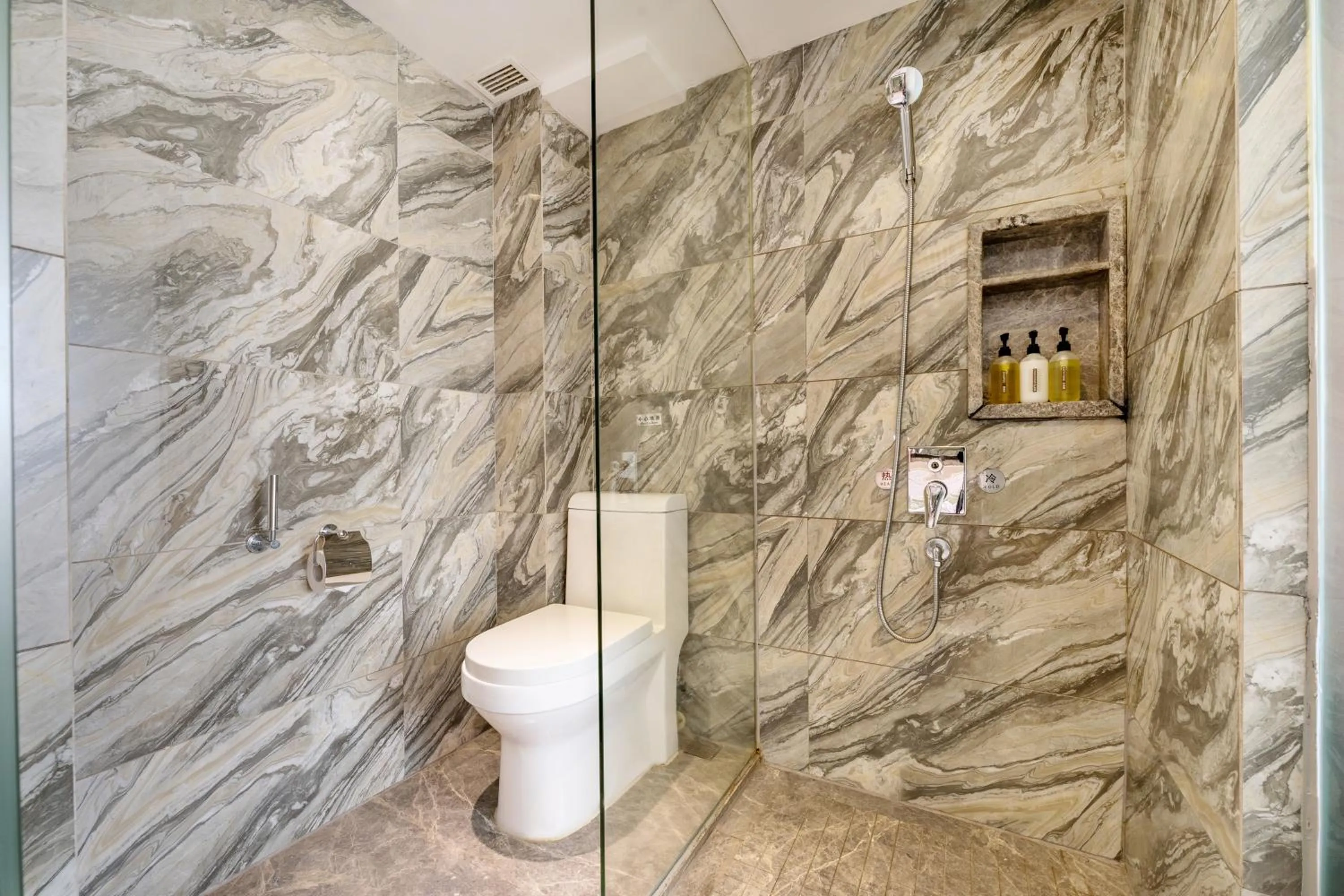 Shower in 柏高酒店顺德北滘文化公园店 Paco Hotel Shunde Beijiao Midea Group Headquarters store