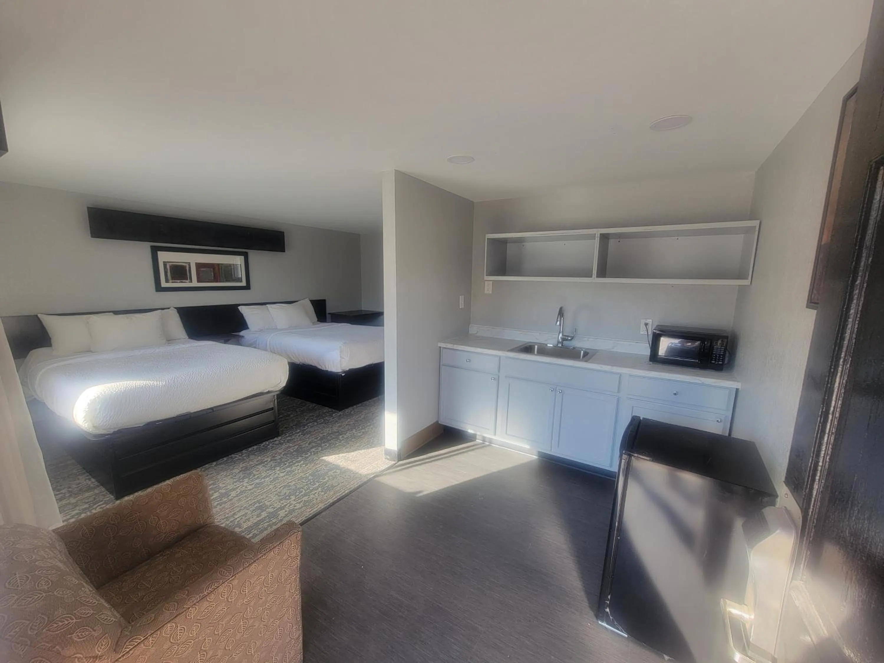 Bedroom, Bed in Orchard Park Motel