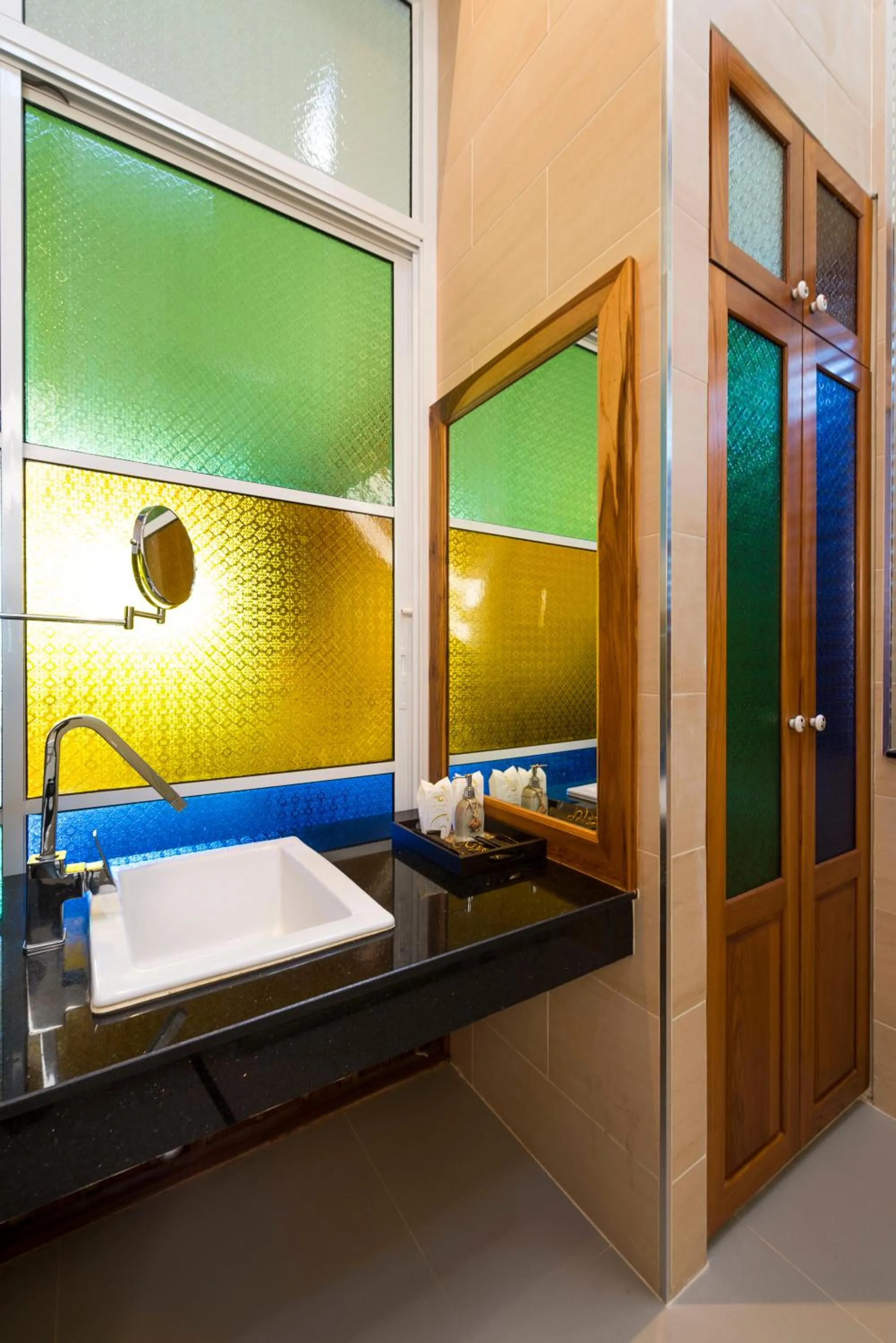 Bathroom, Bed in Pattra Vill Resort