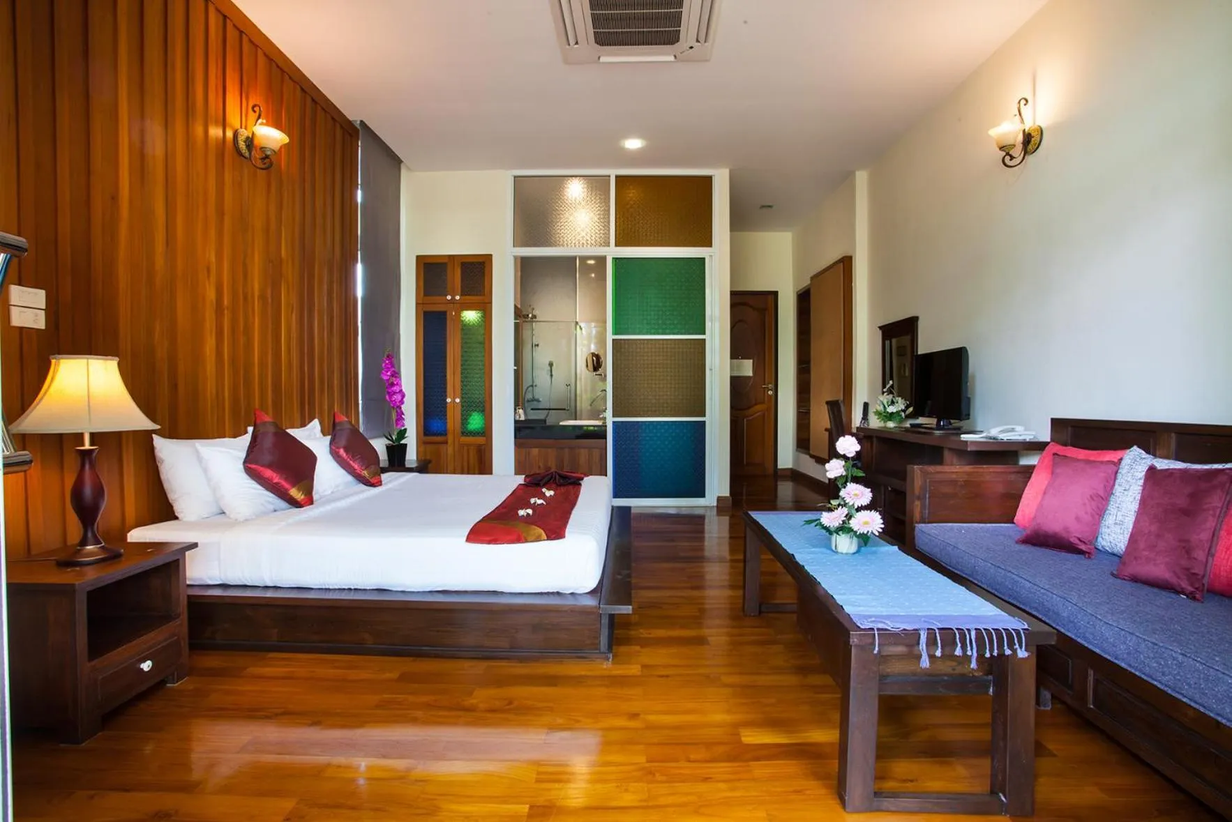 Living room, Bed in Pattra Vill Resort