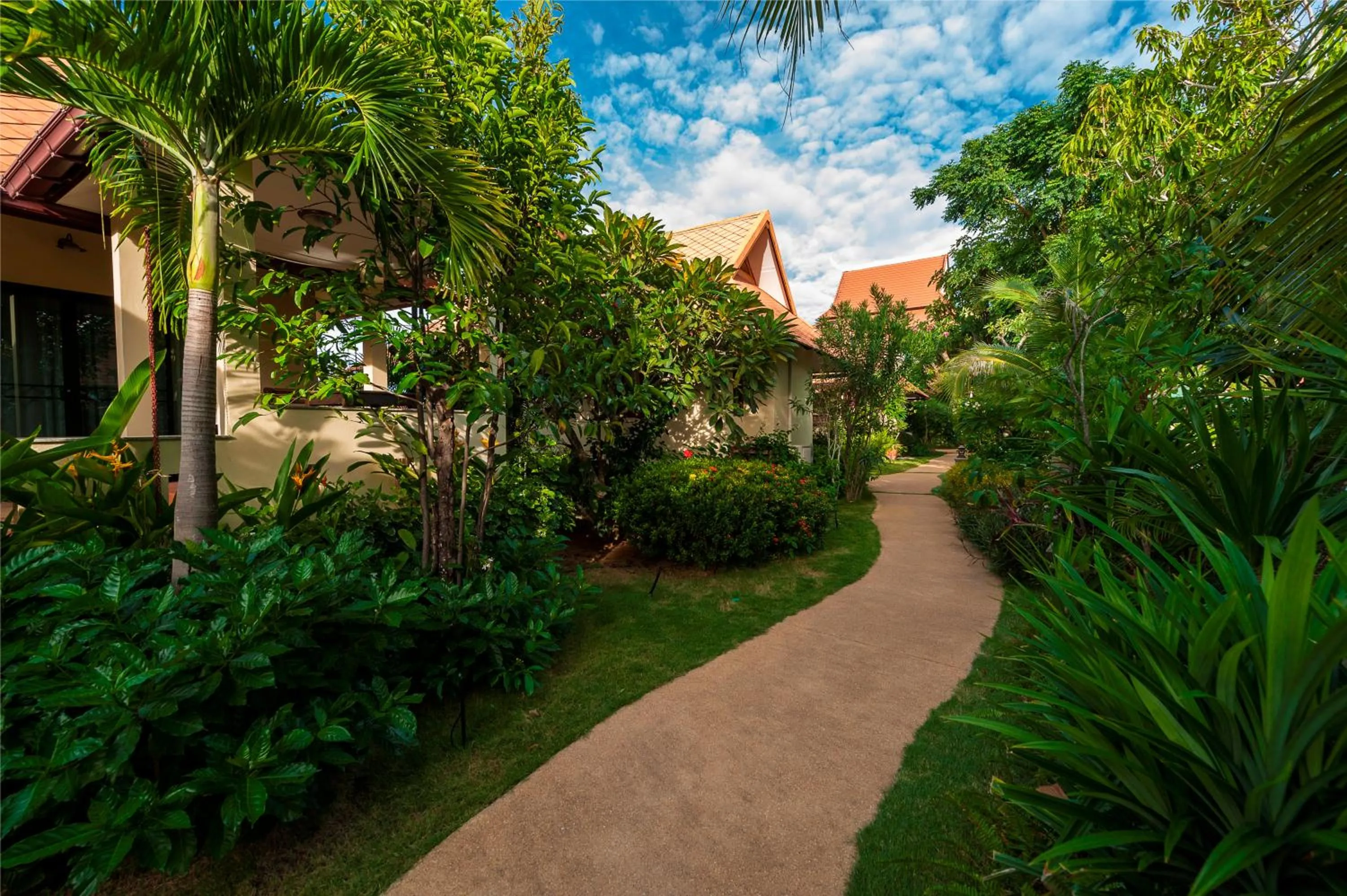 Garden in Pattra Vill Resort