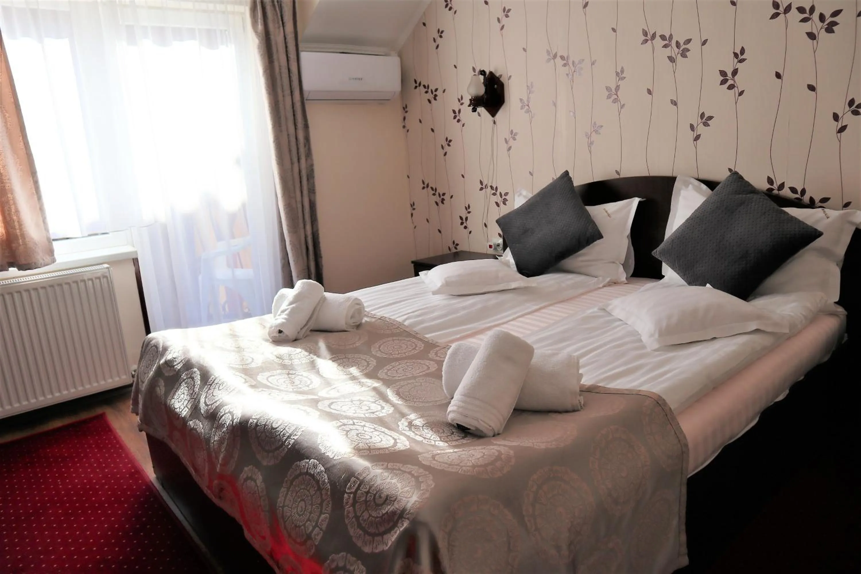 Bed in Pensiunea Magnolia