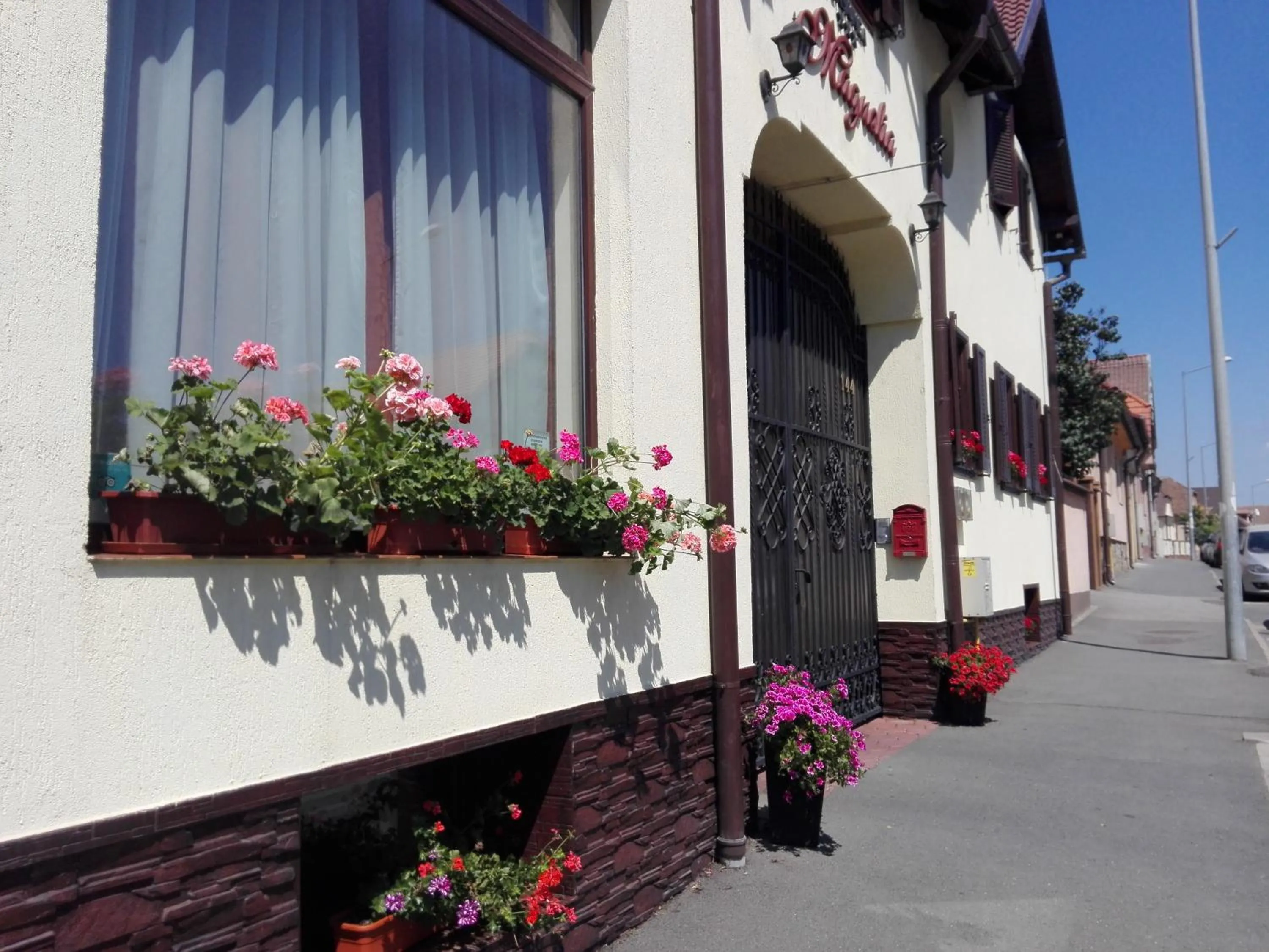 Property building in Pensiunea Magnolia