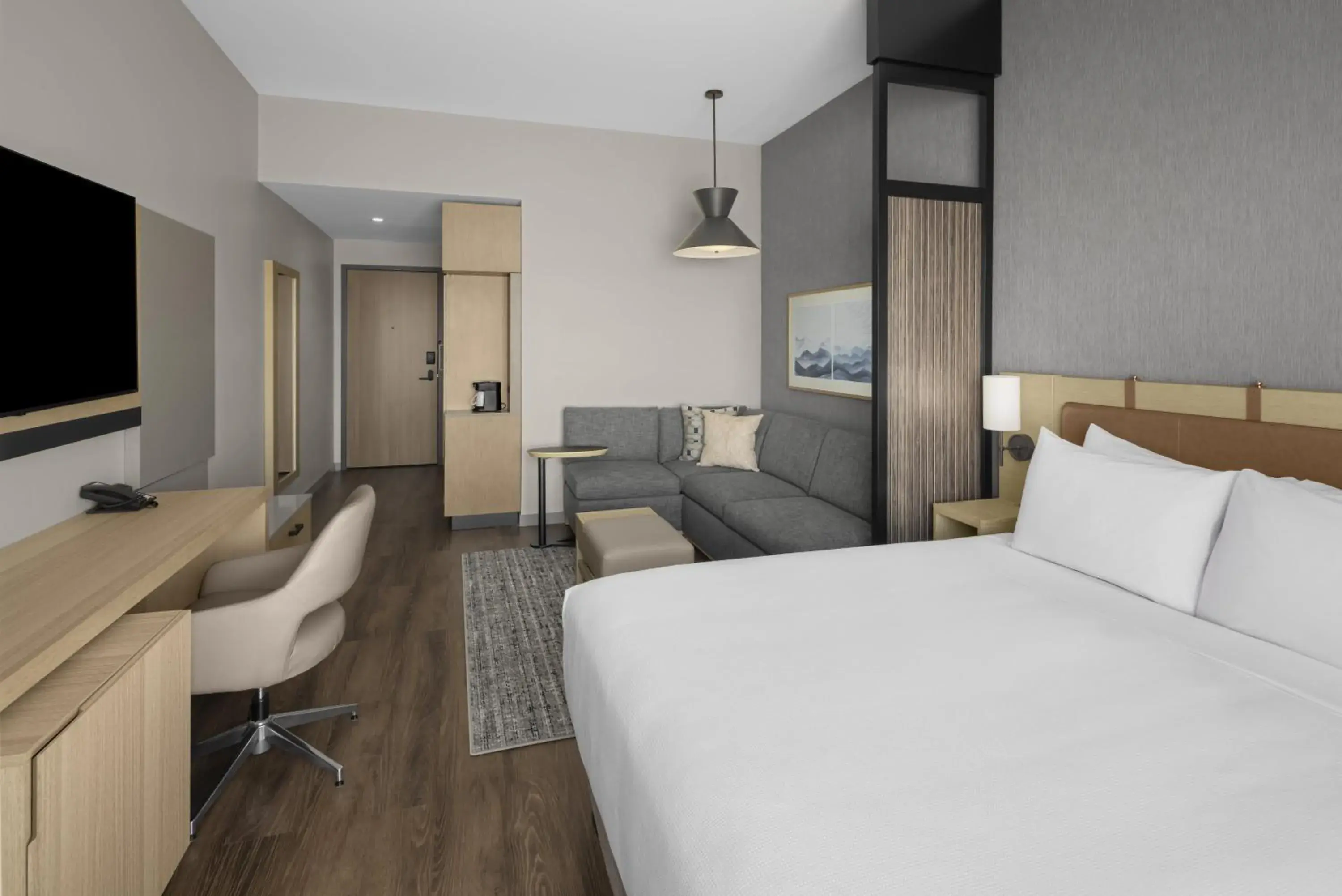 King Room with Mountain View and Sofa Bed in Hyatt Place Bozeman Yellowstone Airport King Room with Mountain View and Sofa Bed in Hyatt Place Bozeman Yellowstone Airport