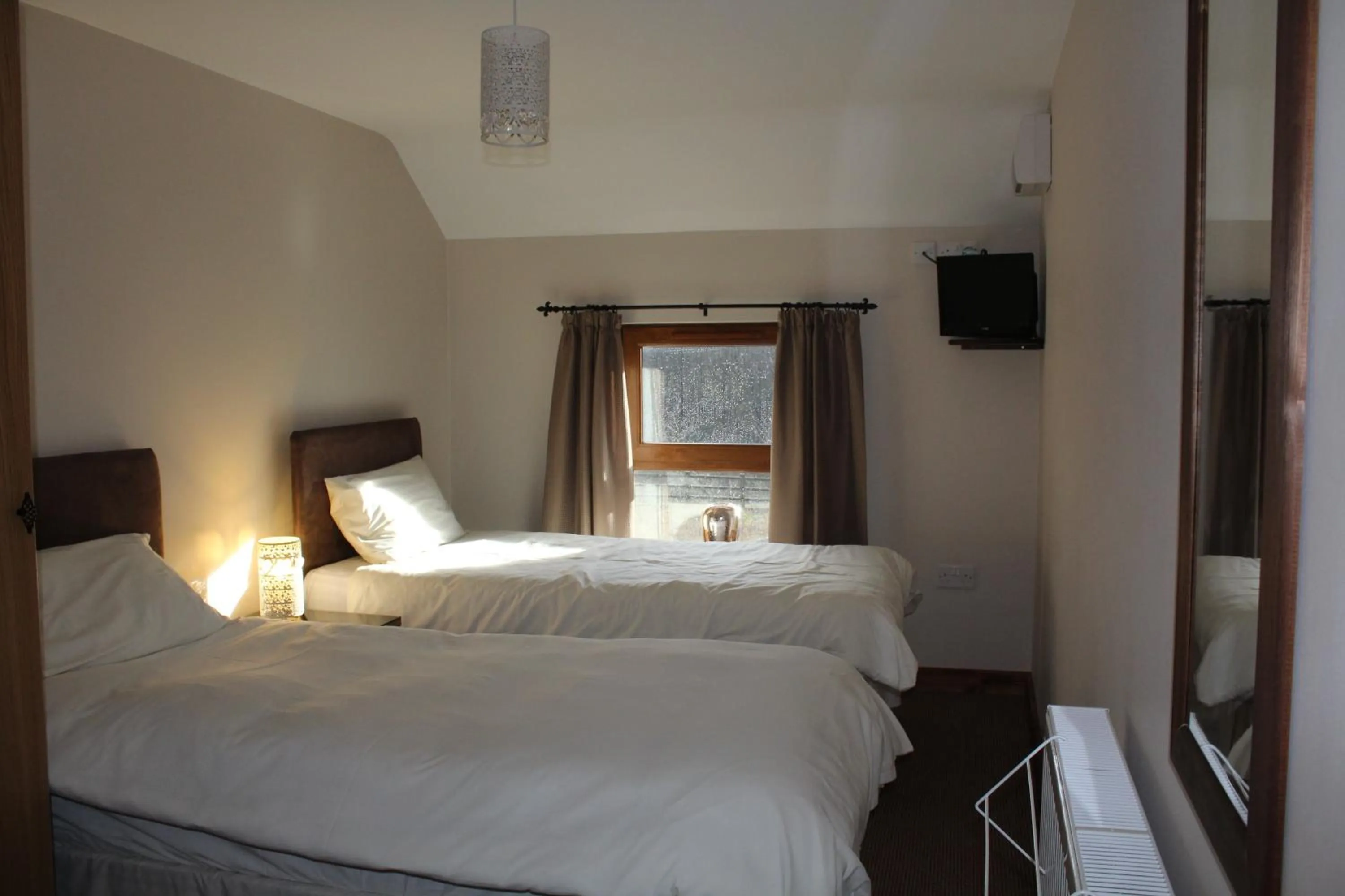 Bed in The Nags Head Tredegar