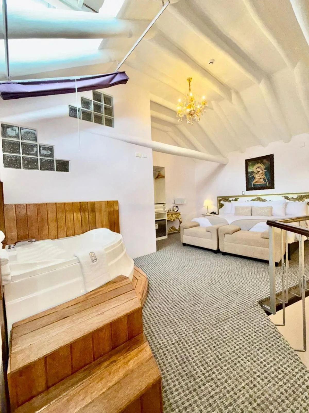 Deluxe Suite with Spa Bath - single occupancy in Ayni Boutique Hotel