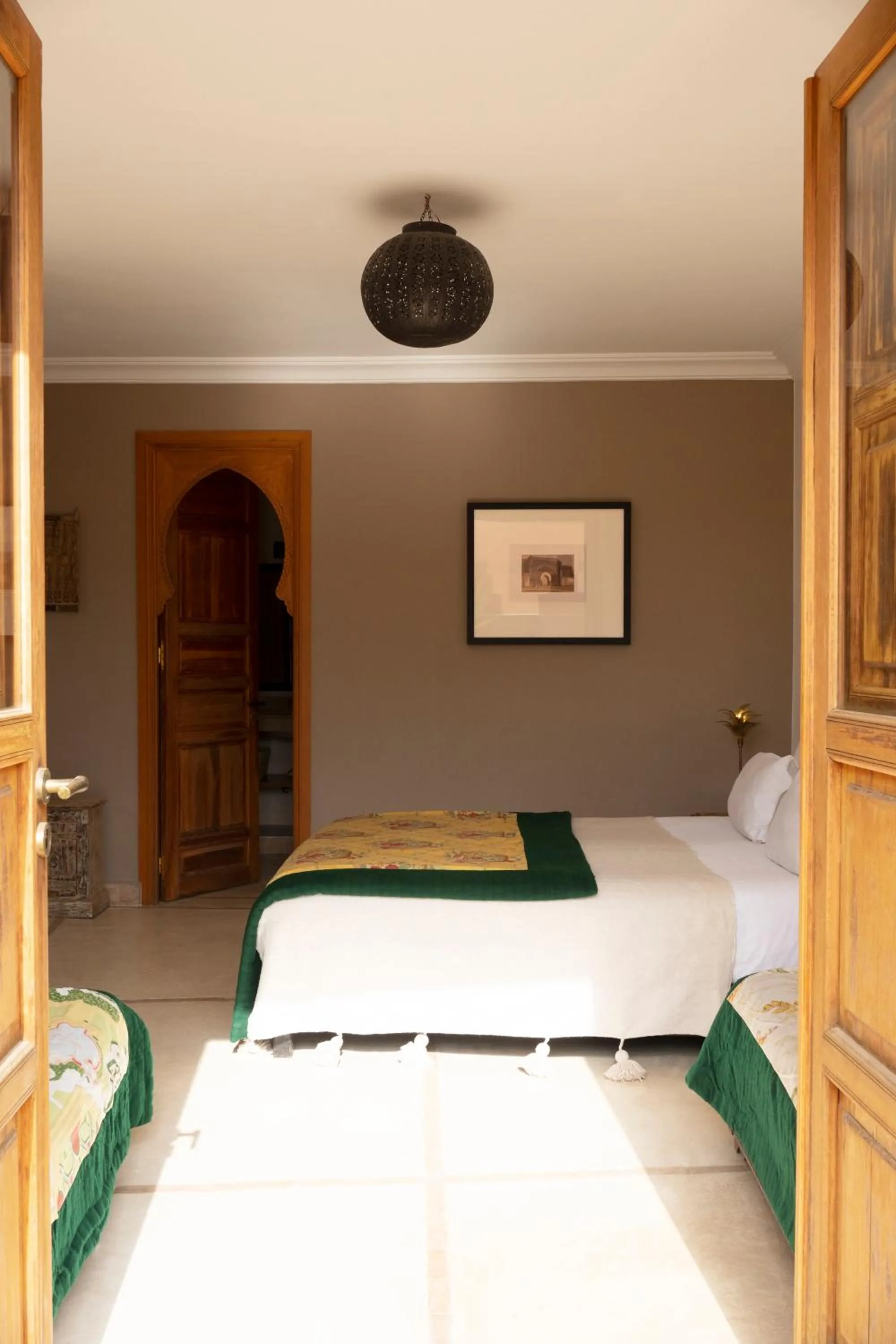 Photo of the whole room, Bed in Riad RK Suites & Spa