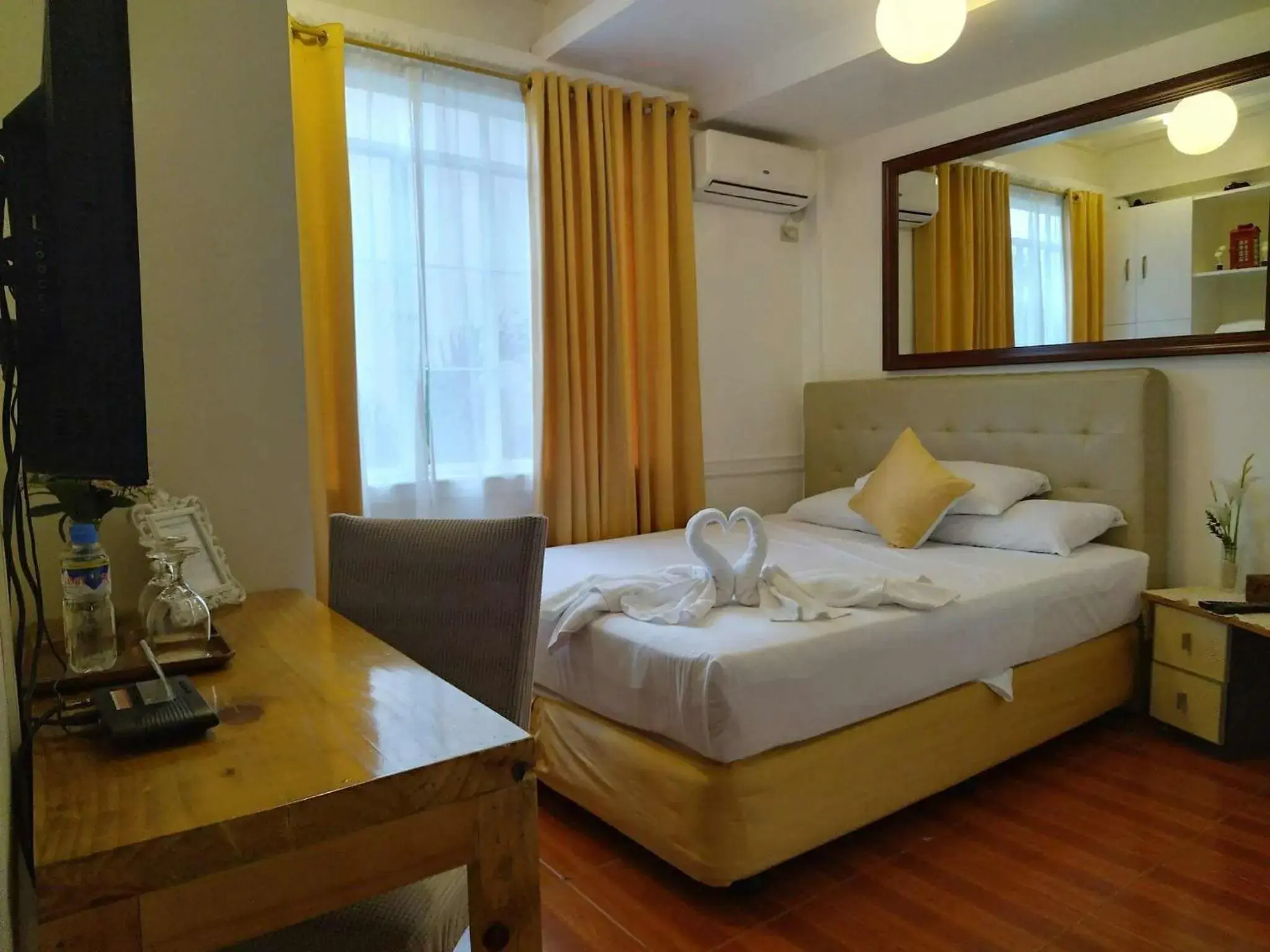 Makati Riverside Inn Makati Riverside Inn