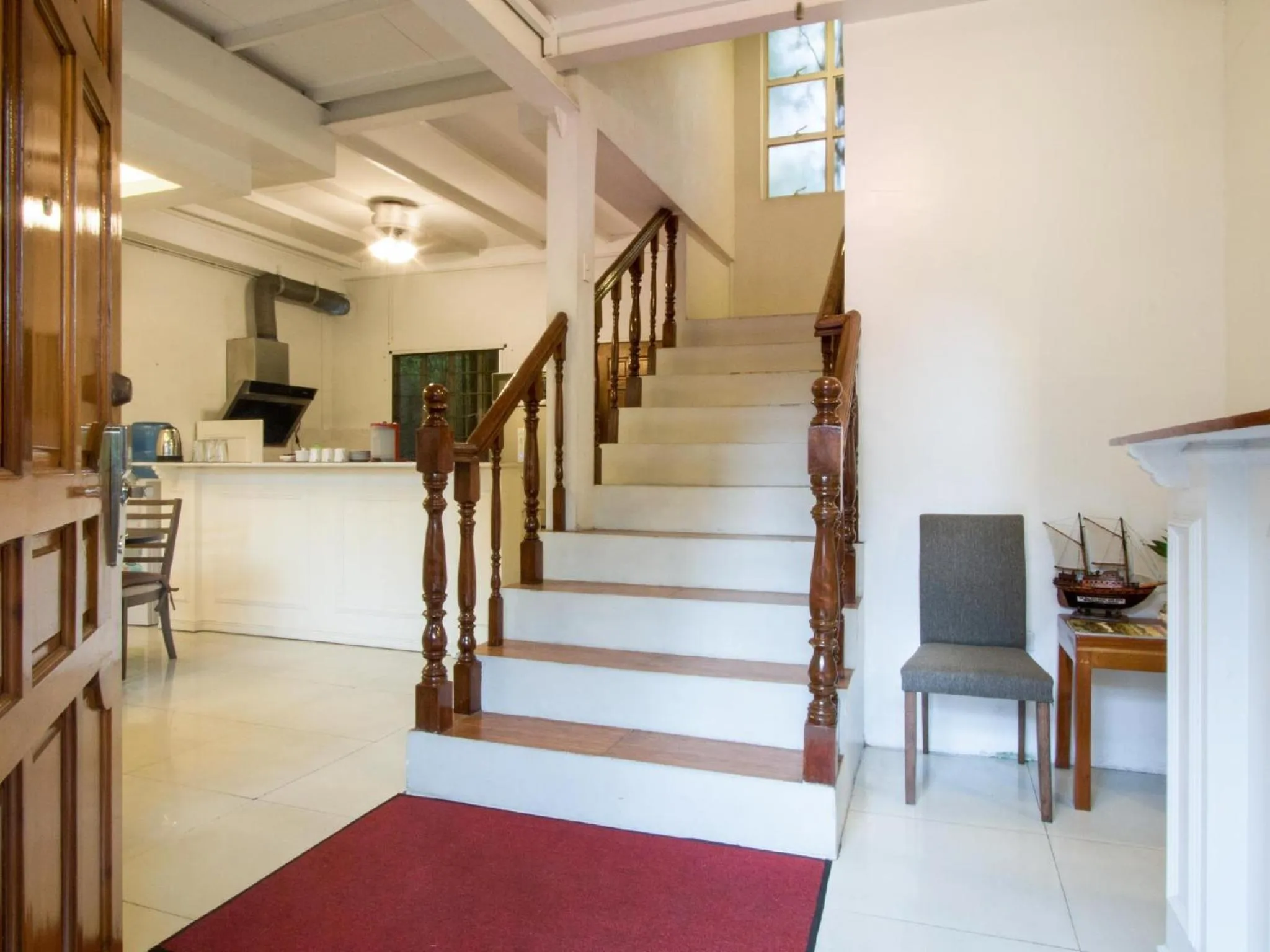 Kitchen or kitchenette in Makati Riverside Inn