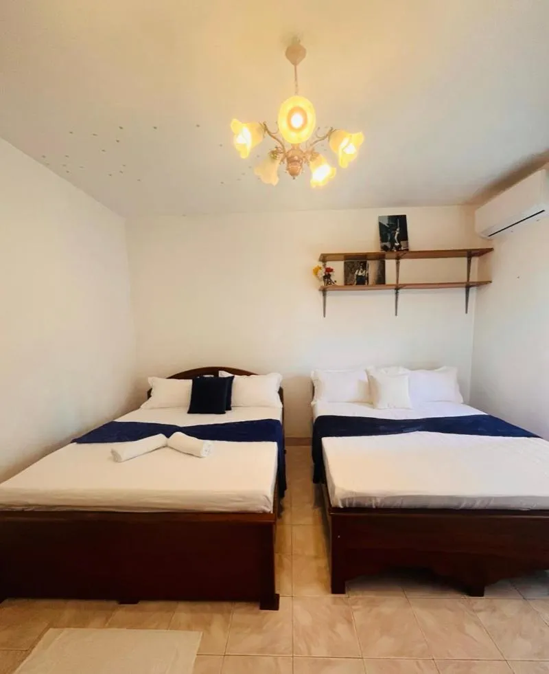 Family Room with Private Bathroom in Greenbell villa