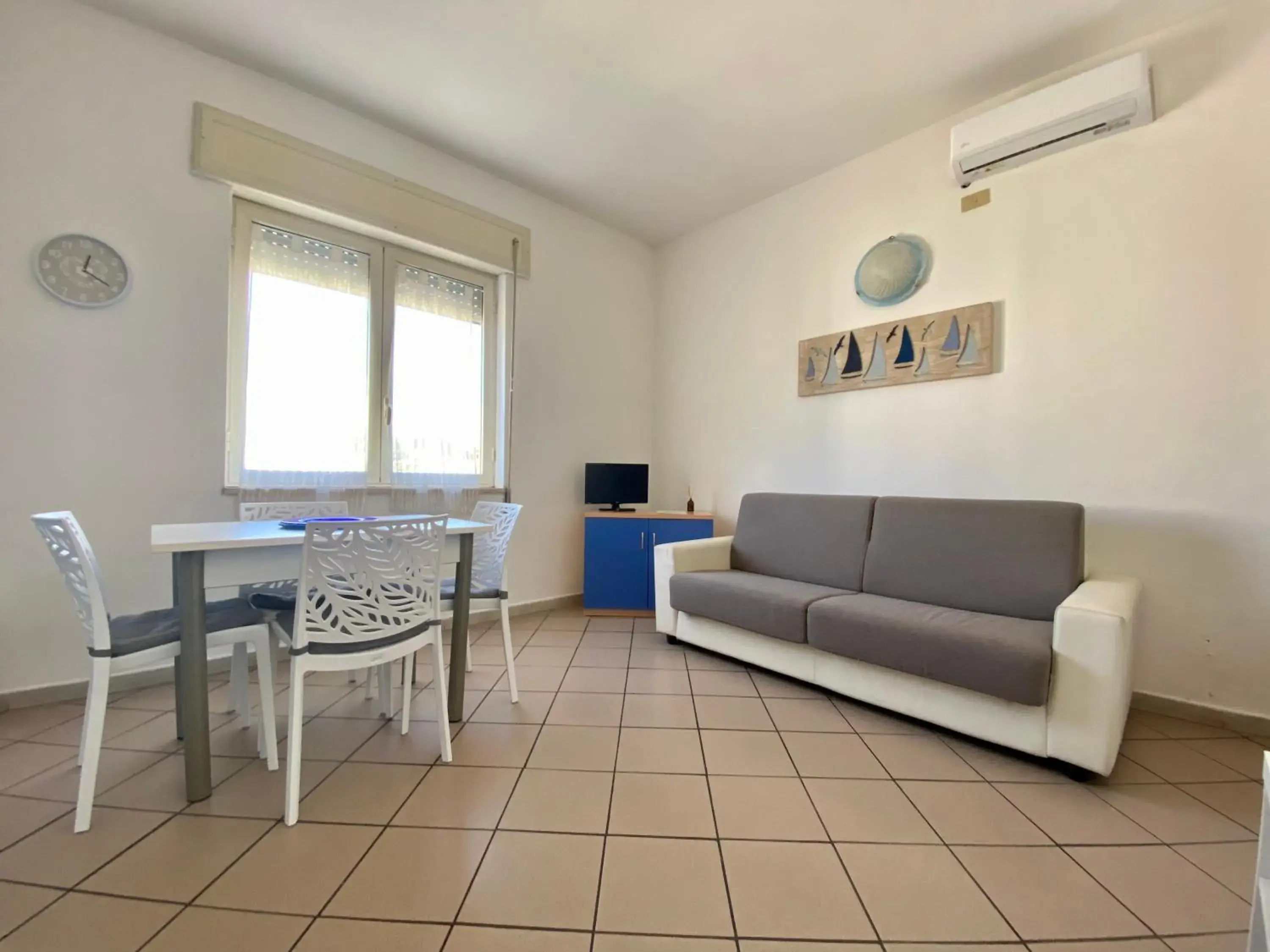 Apartment Tirreno Apartment Tirreno