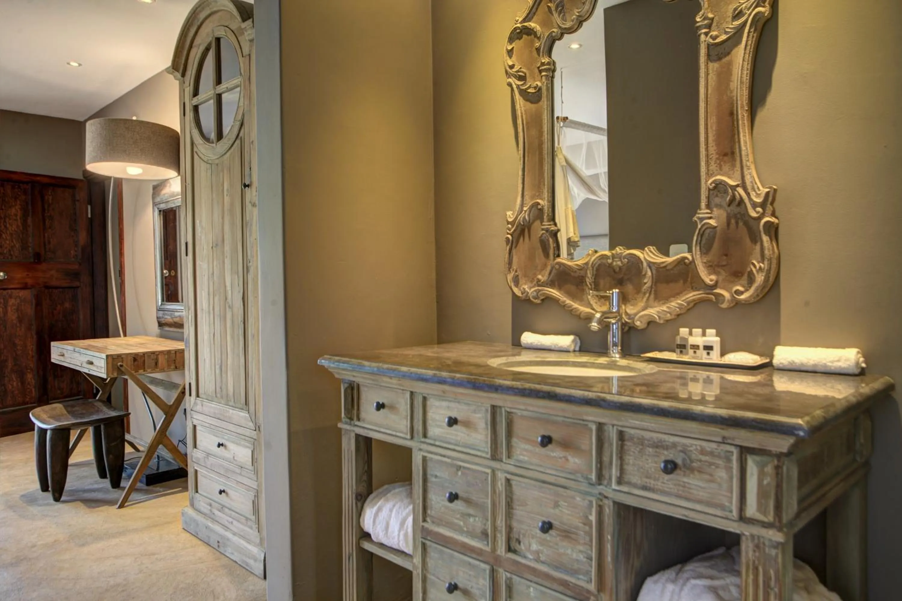 Bathroom in Botlierskop Bush Villas