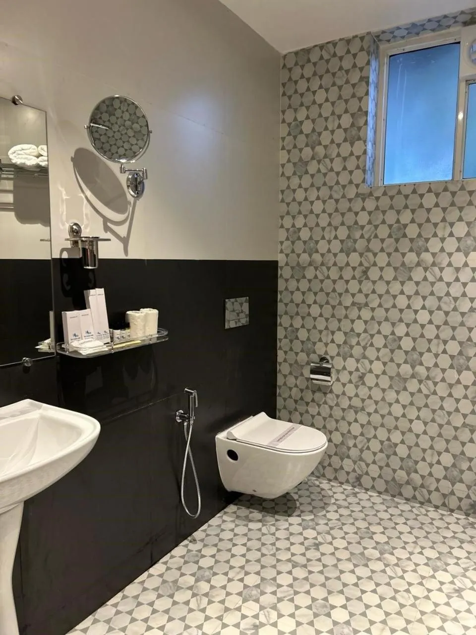 Shower in Eutopia Beach Resort