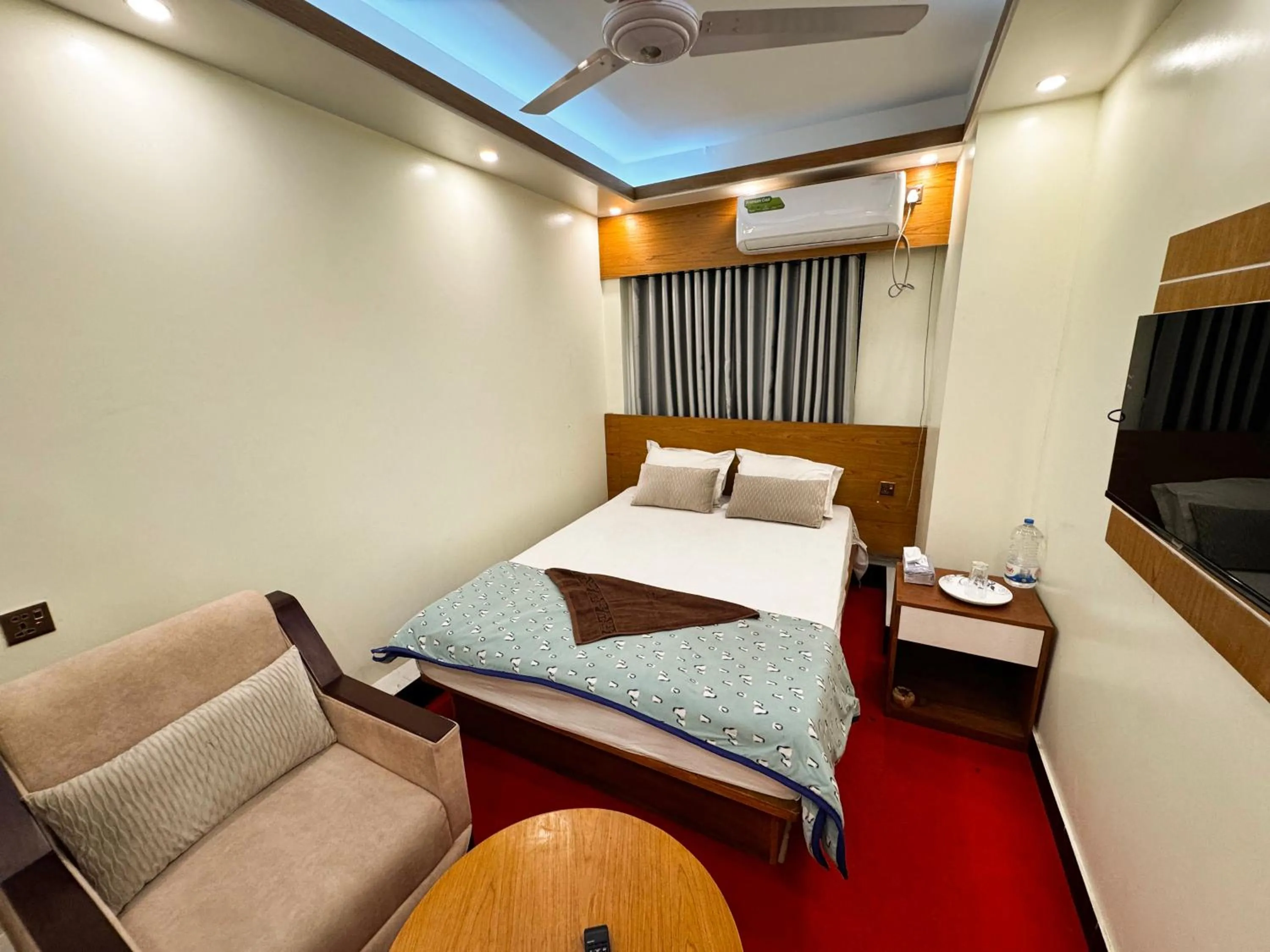 Bed in Hotel Star Plus Uttora