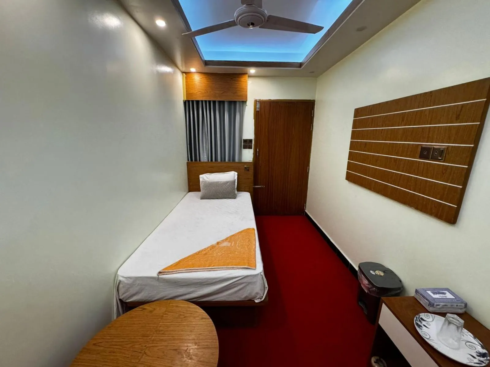 Bed in Hotel Star Plus Uttora