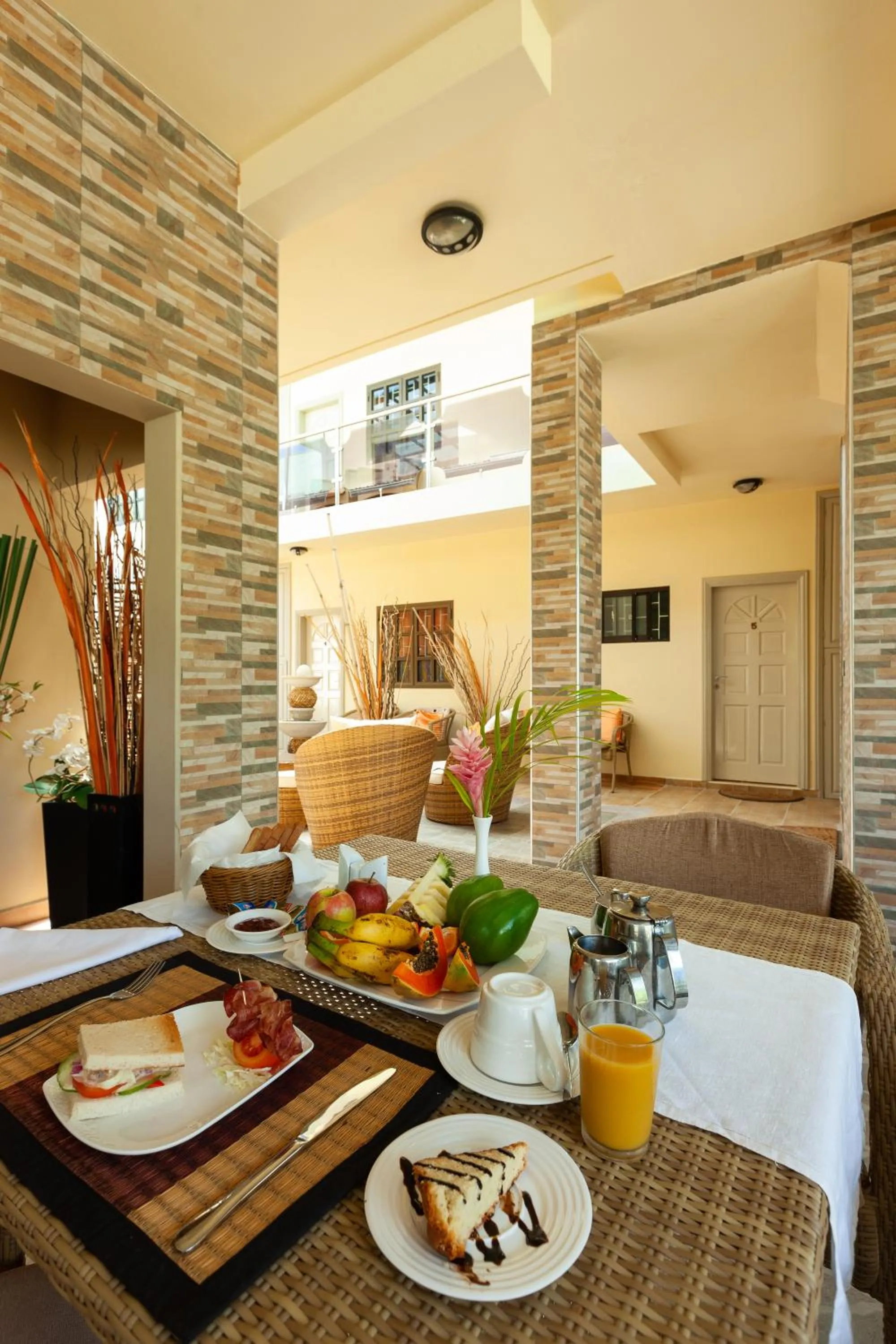 American breakfast in Chez Bea Luxury Villa