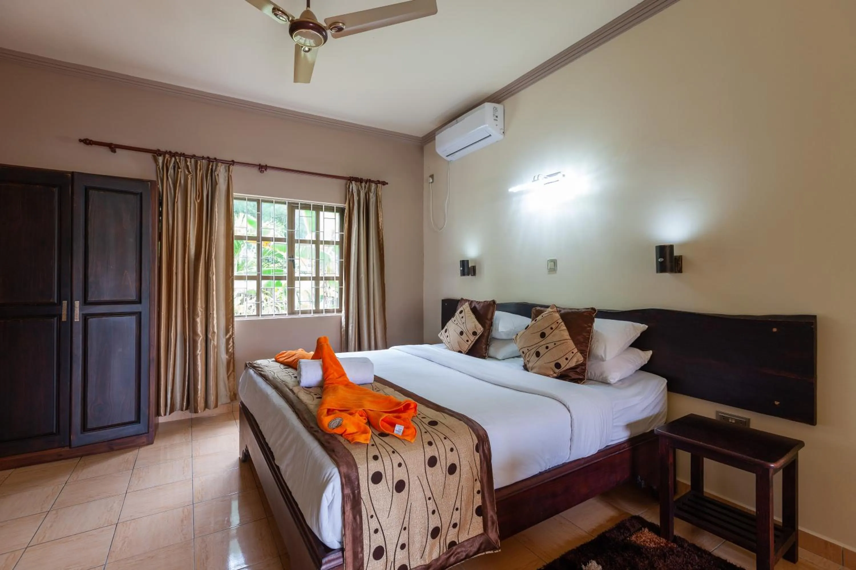 Photo of the whole room, Bed in Chez Bea Luxury Villa