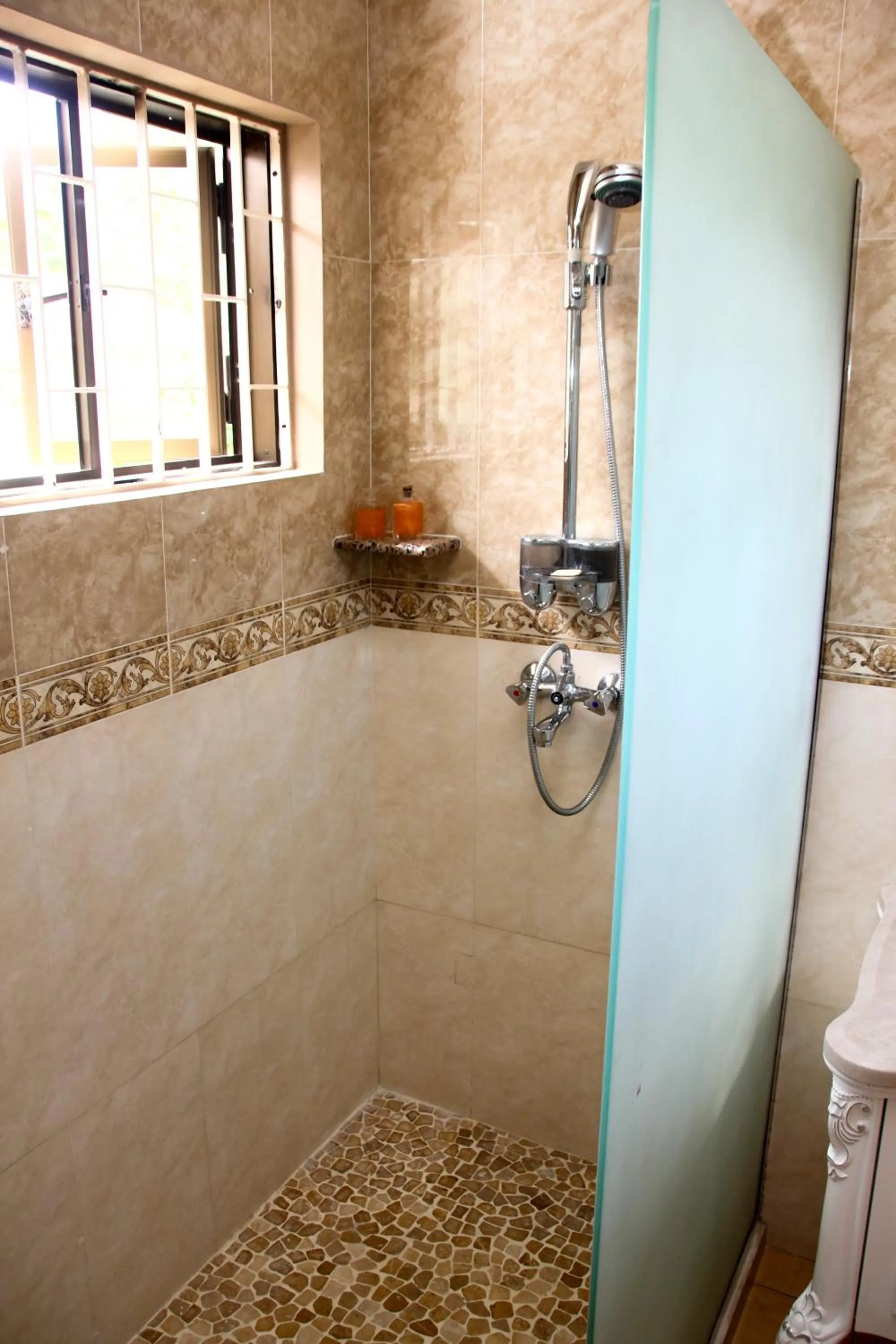 Shower in Chez Bea Luxury Villa