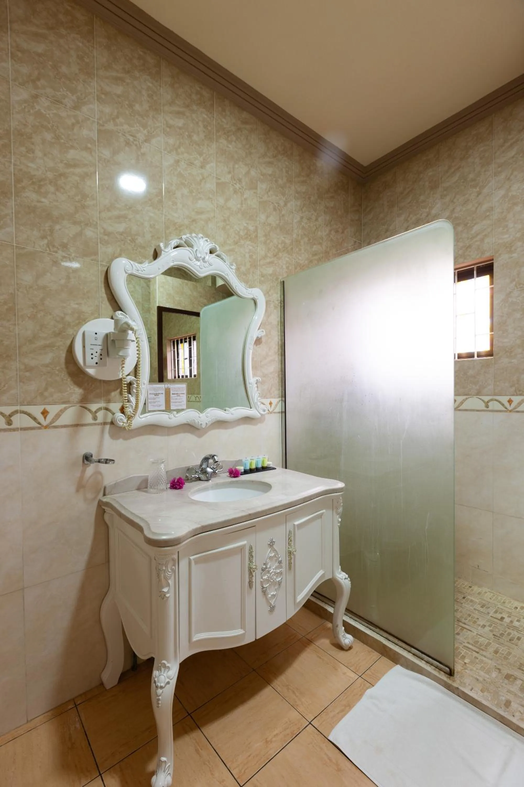 Bathroom in Chez Bea Luxury Villa