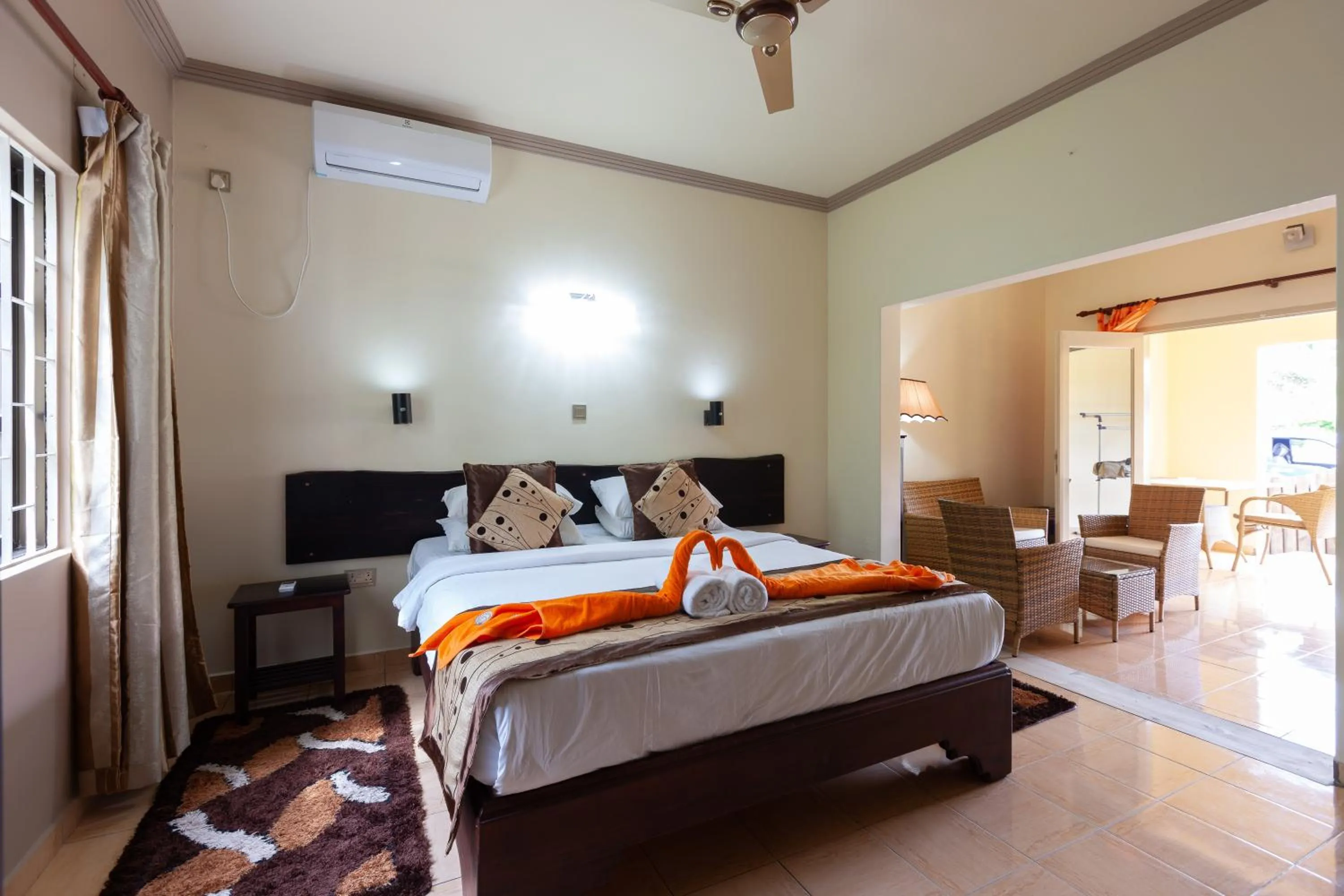 Photo of the whole room, Bed in Chez Bea Luxury Villa