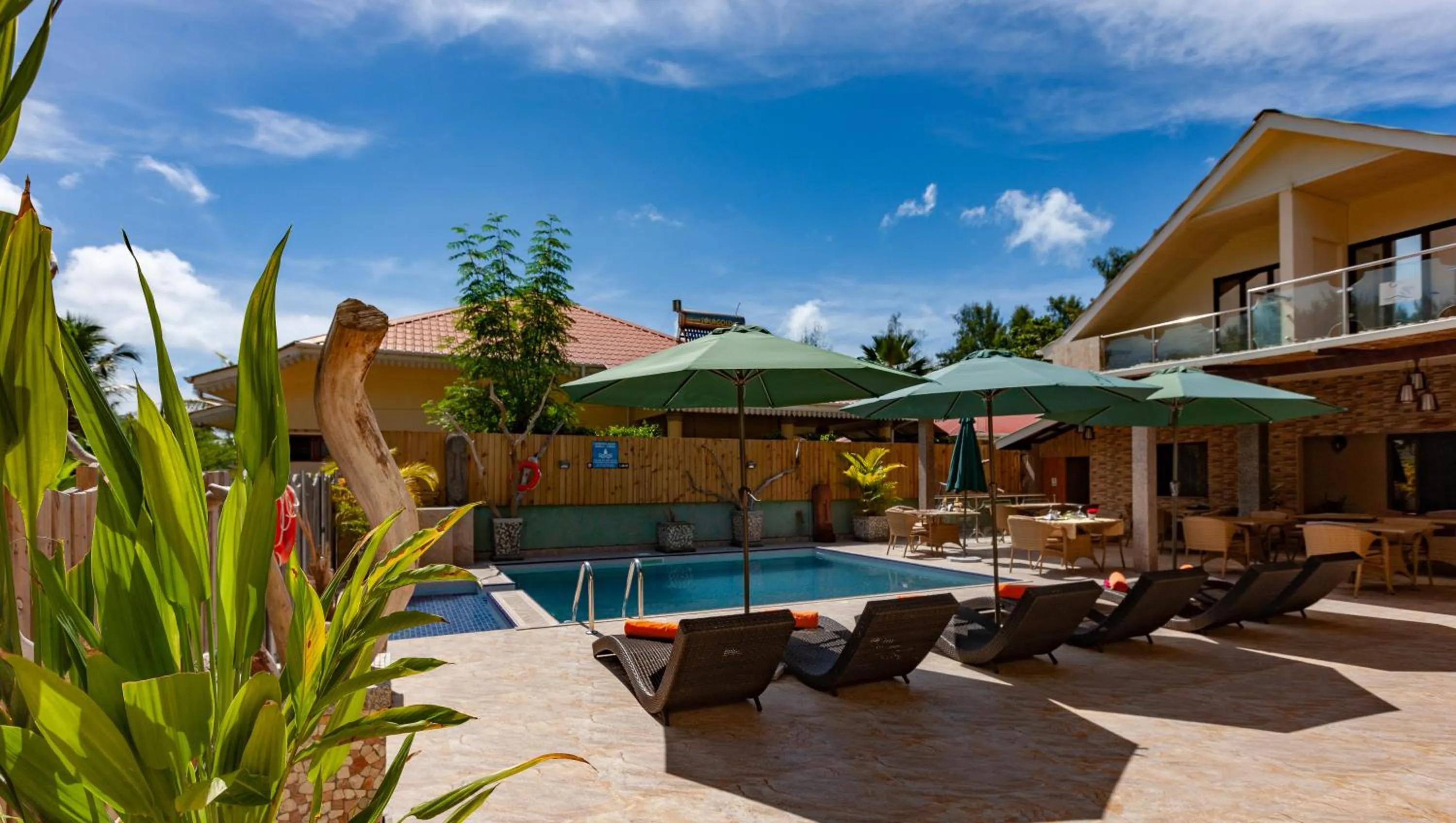Swimming pool in Chez Bea Luxury Villa