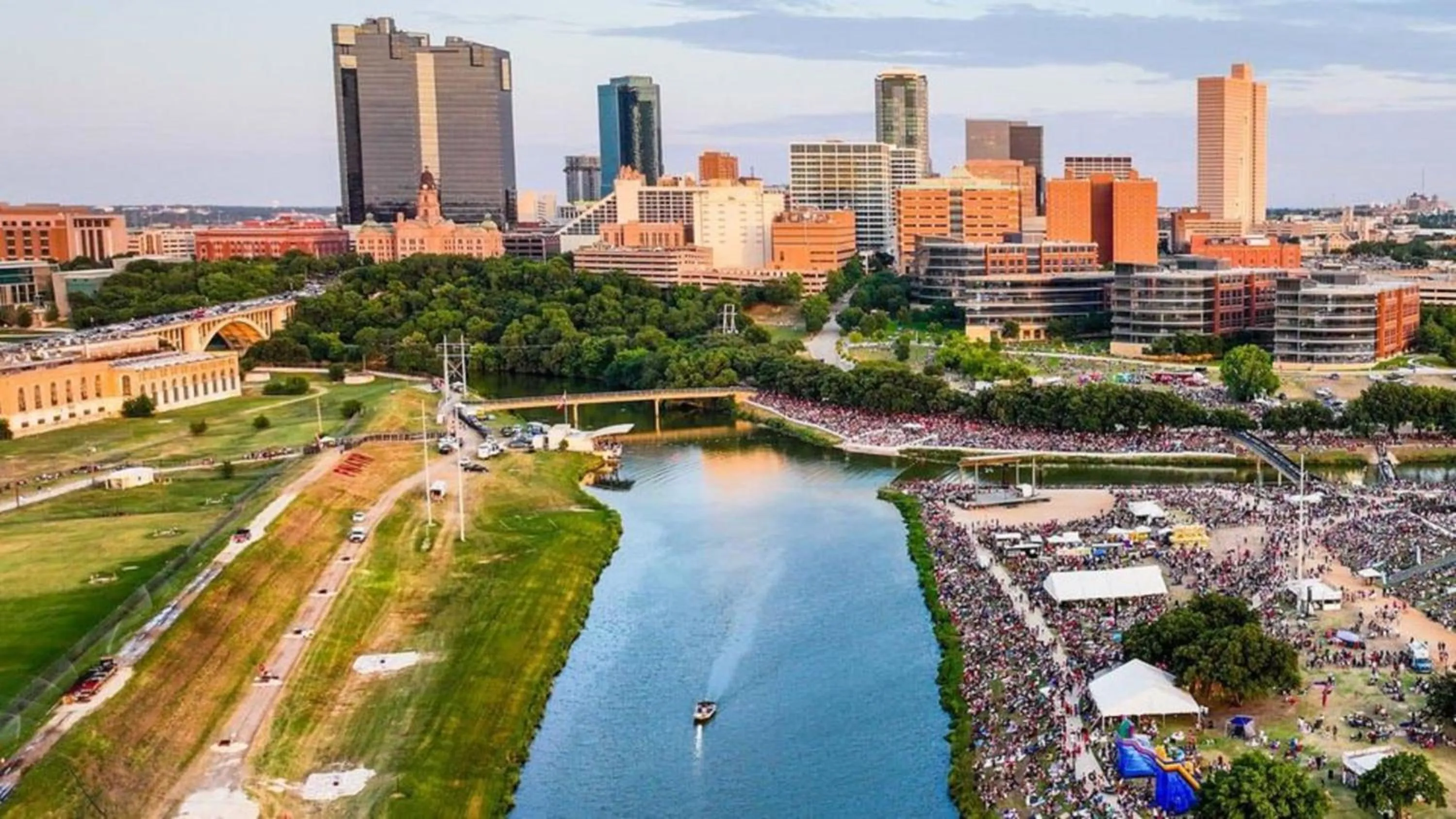 Area and facilities in Staybridge Suites Fort Worth Fossil Creek by IHG