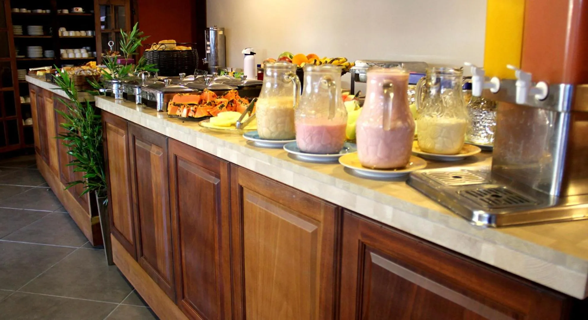Breakfast in Hotel Vila Nova