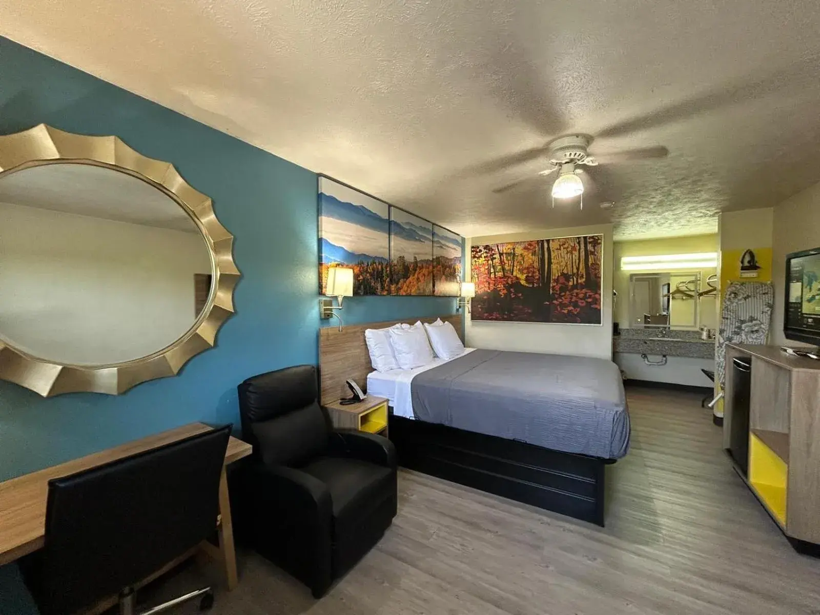 Deluxe Single Room - single occupancy in Deerfield Inn Deluxe Single Room - single occupancy in Deerfield Inn