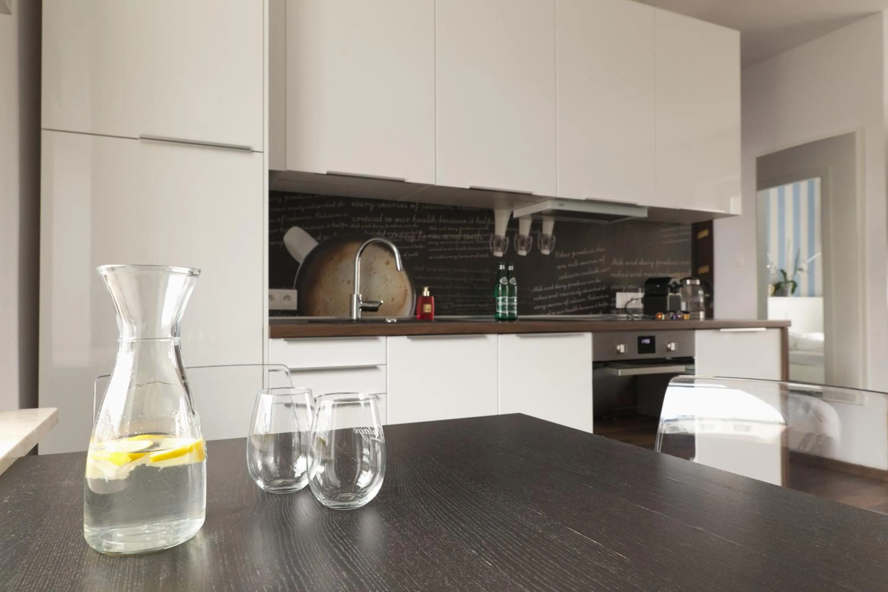 Coffee/tea facilities in Apartament Chmielna by Your Freedom