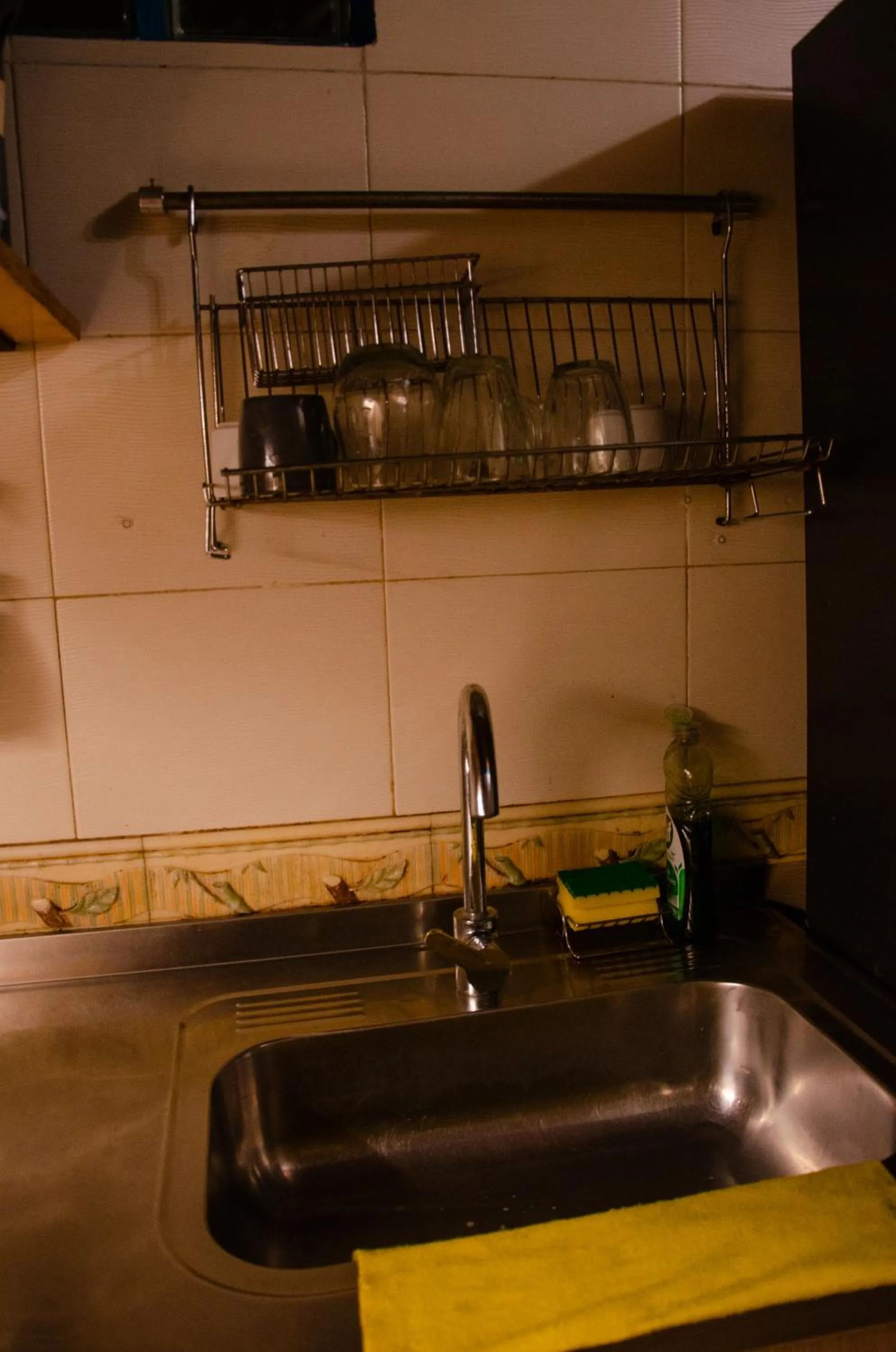 Communal kitchen in DEL900 Hotel Boutique