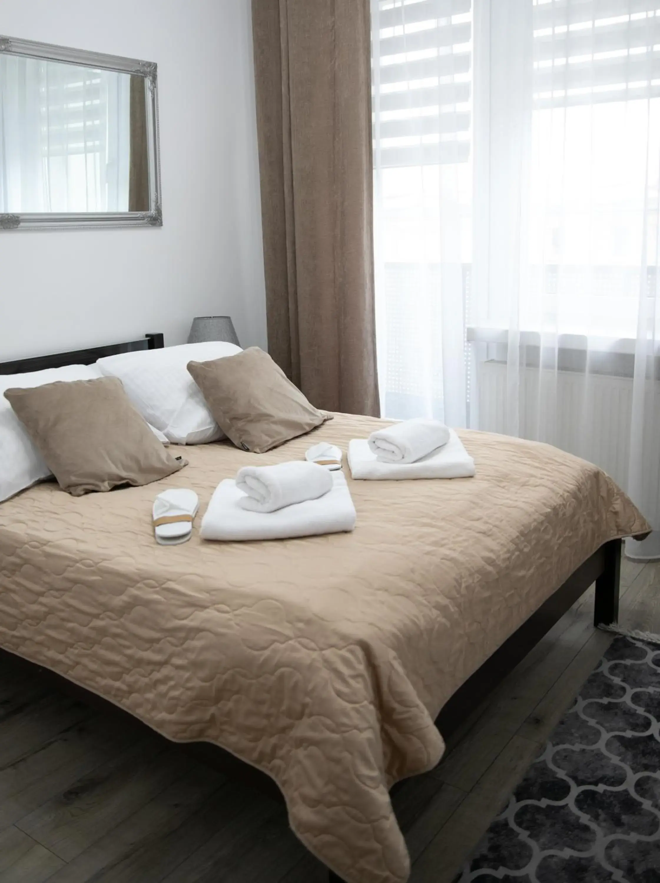 Superior Double Room in Hotel Piast Superior Double Room in Hotel Piast