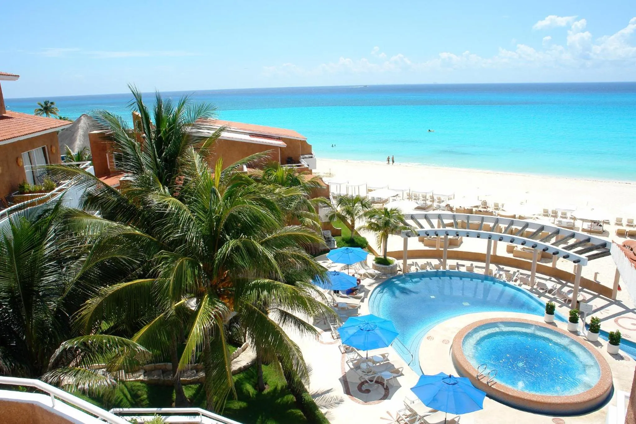 Spring, Pool View in Sunset Fishermen Beach Resort - All Inclusive