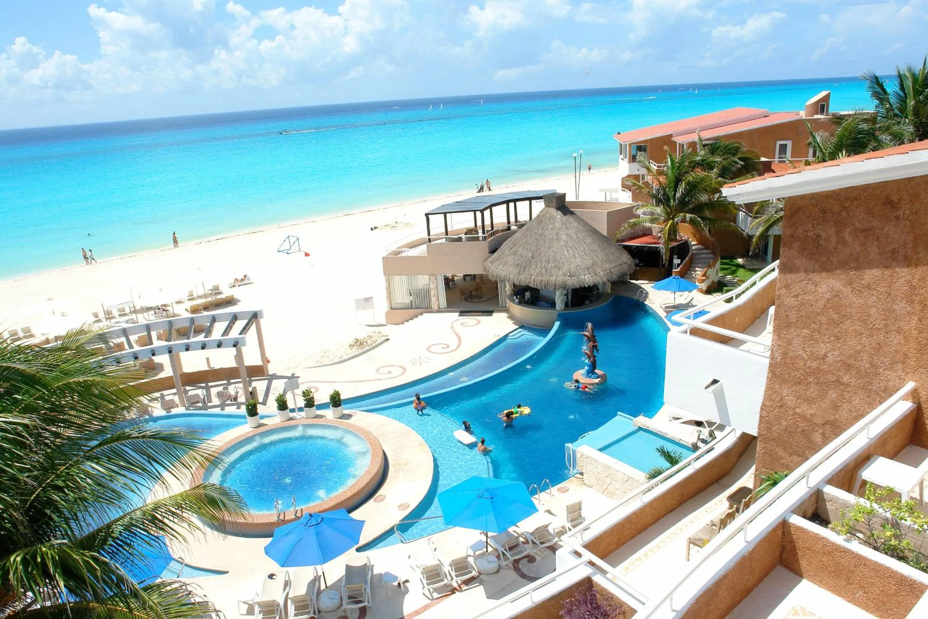 Spring, Pool View in Sunset Fishermen Beach Resort - All Inclusive