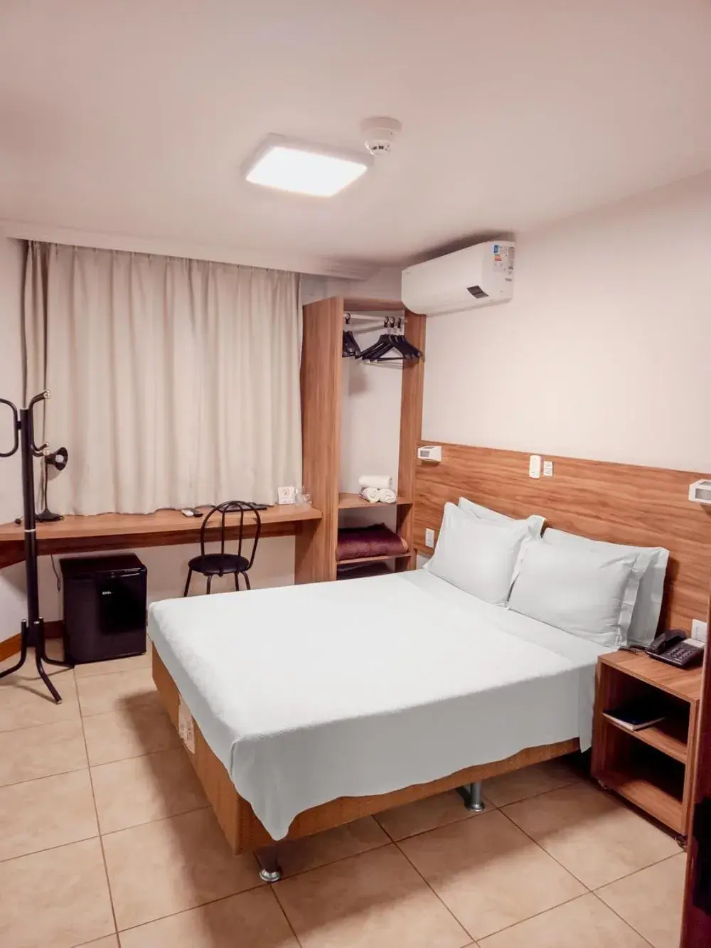 Bed in Hotel Mont Blanc Bed in Hotel Mont Blanc