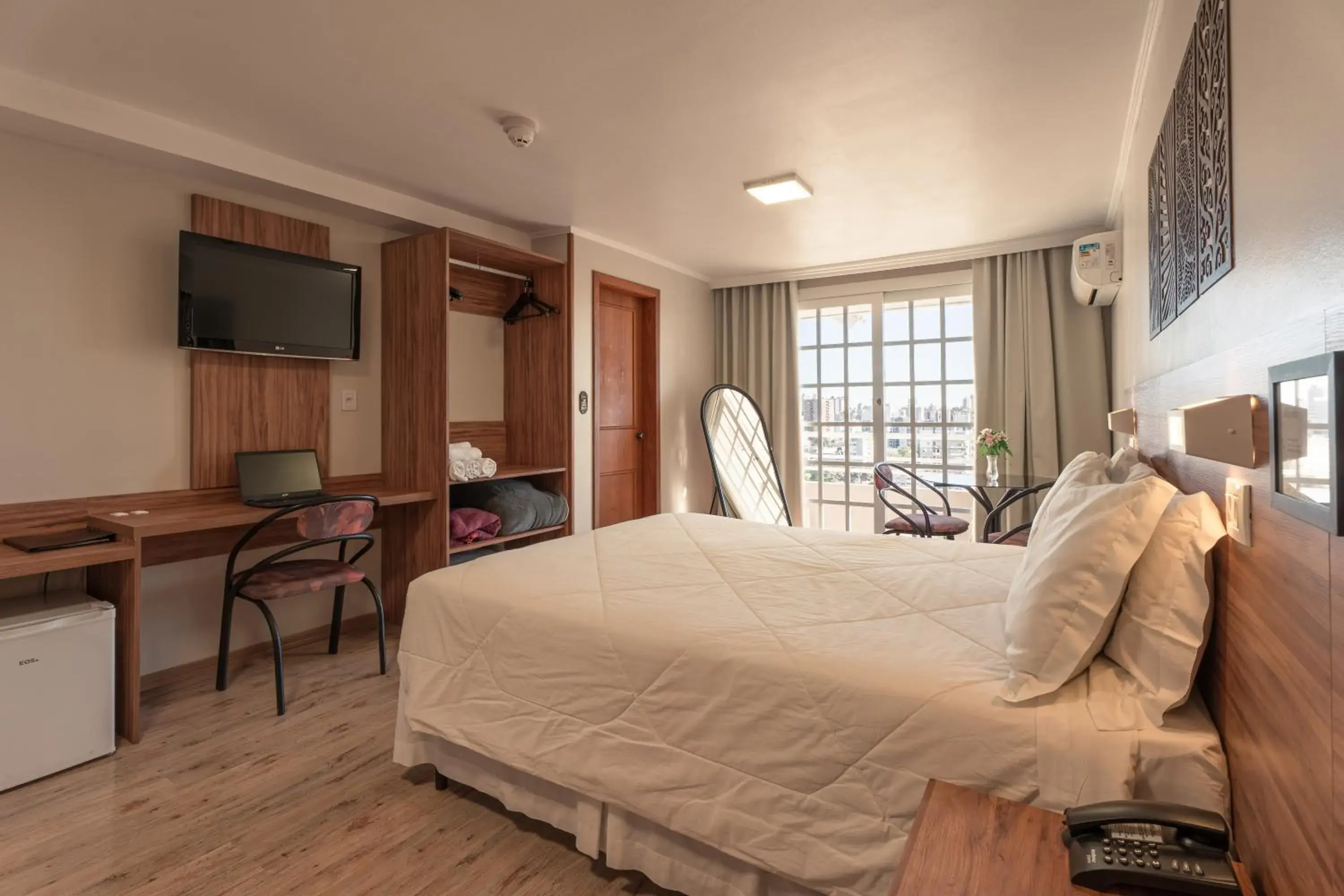 Bed in Hotel Mont Blanc Bed in Hotel Mont Blanc