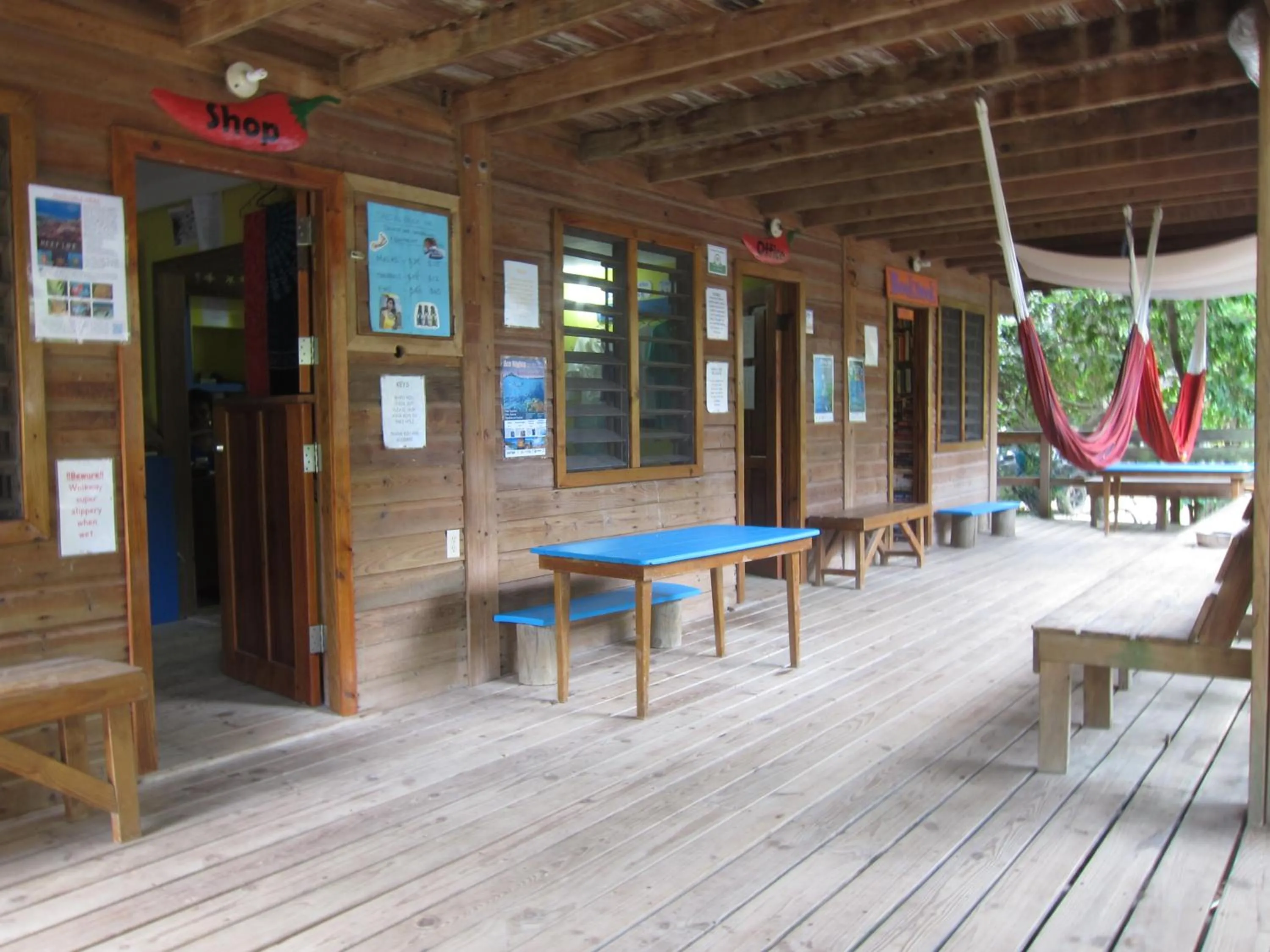 Lobby or reception in Hotel Chillies and Native Sons Diving