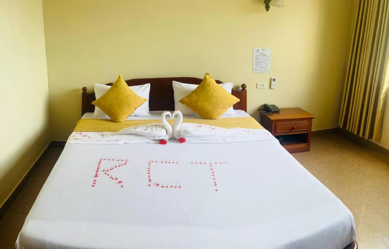Bed in RatanakCity hotel